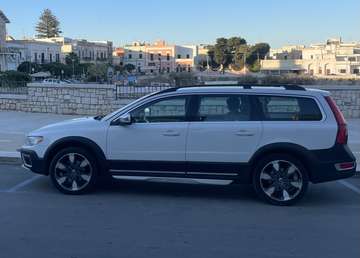 2.4 d5 Momentum awd 205cv geartronic