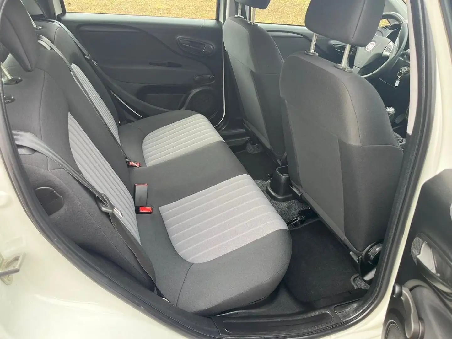 Fiat Punto 1.3 MJT II S&S 95 CV 5 porte Lounge Blanc - 2