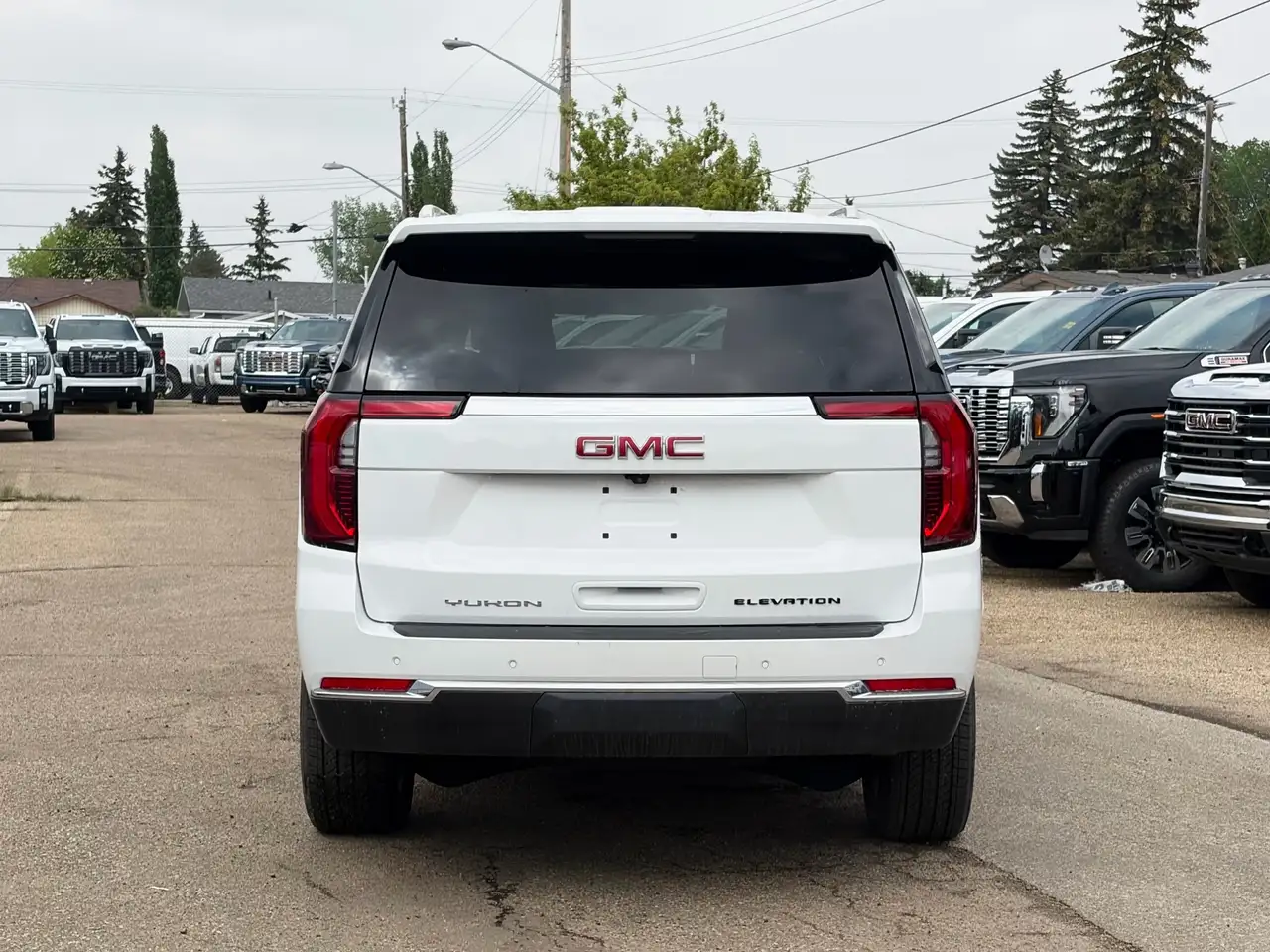 GMC Yukon снимка GMC Yukon