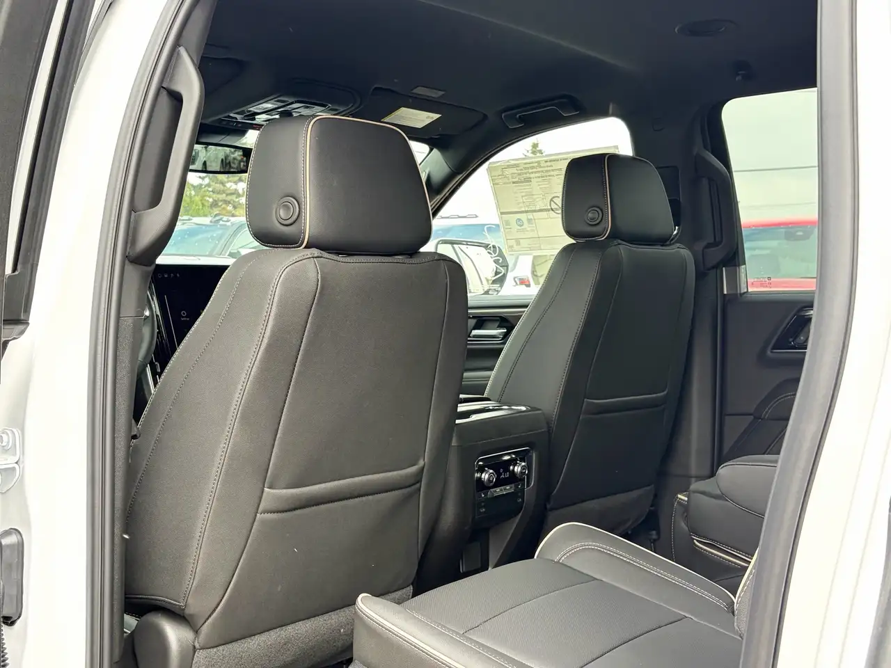 GMC Yukon снимка GMC Yukon