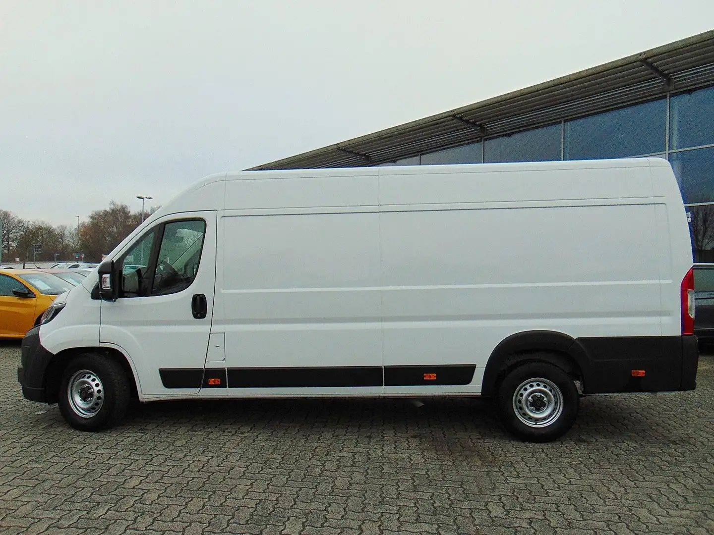 Peugeot Boxer 435 L4H2 Heavy Aut. BlueHDi 180 Weiß - 2