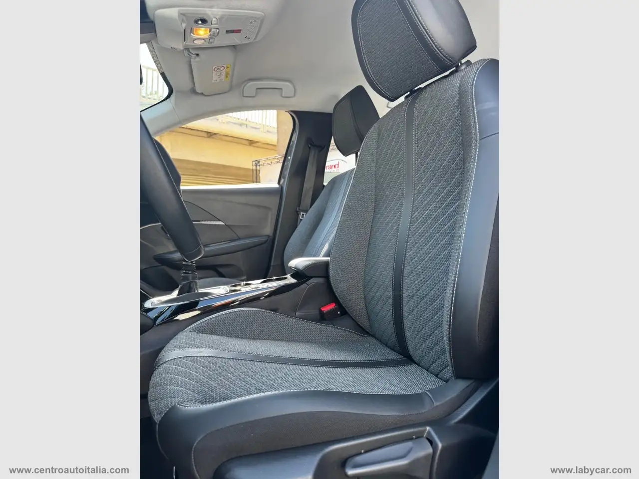 Peugeot 208 PureTech 100 S&S 5p. Allure, миниатюра 24