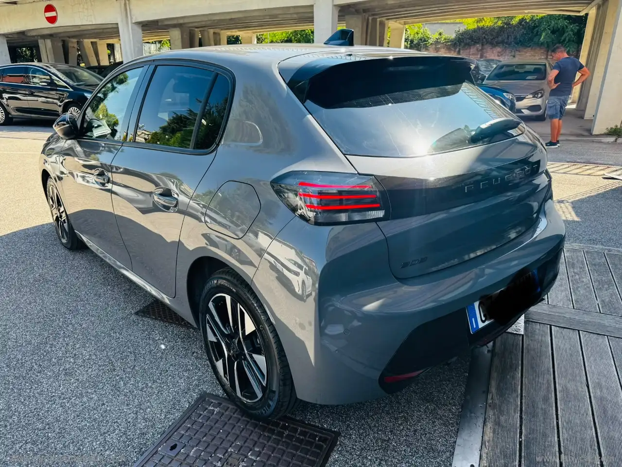 Peugeot 208 PureTech 100 S&S 5p. Allure, миниатюра 5