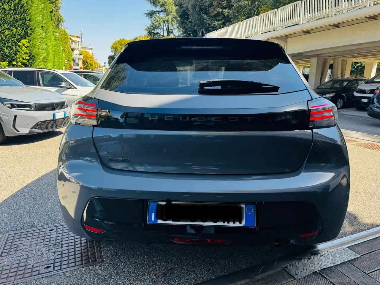 Peugeot 208 PureTech 100 S&S 5p. Allure, миниатюра 8