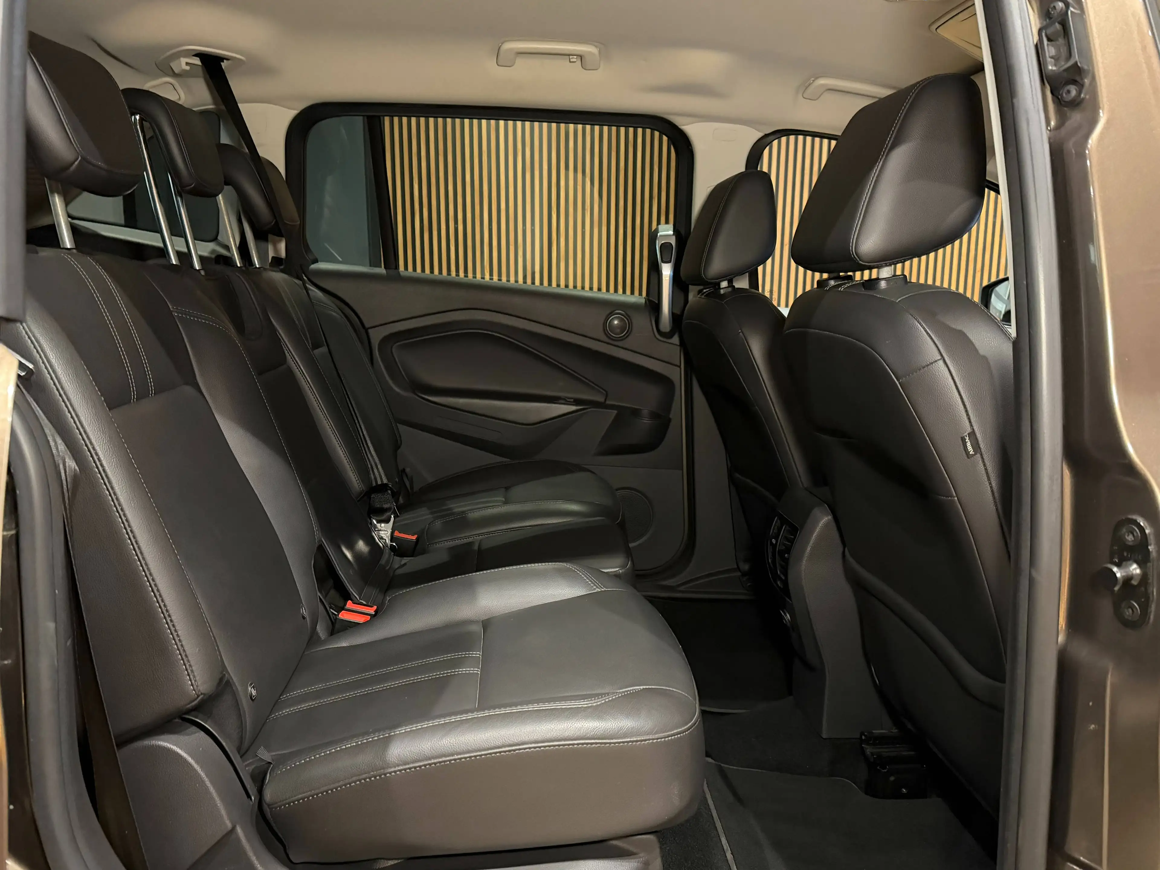 Ford Grand C-Max ✅1.5 EcoBoost 12 Maanden GARANTIE Airco Navi Leder Zetelverwarming Parkeersensoren — photo 9