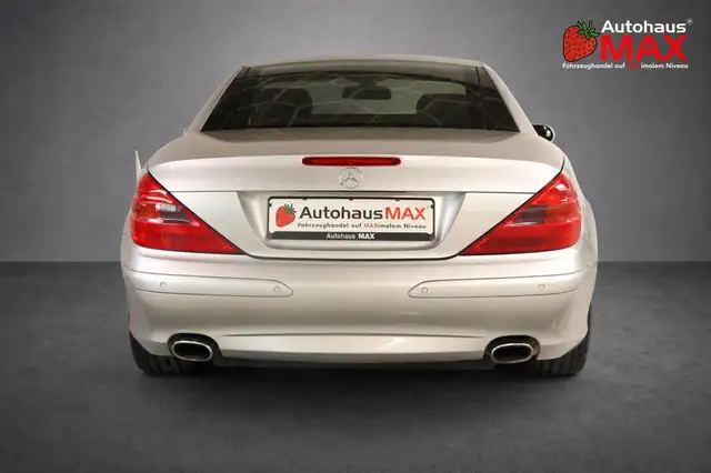 Mercedes-Benz SL view 5