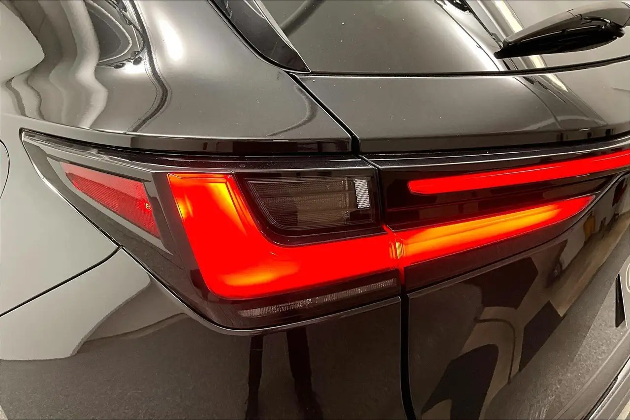 Lexus NX снимка Lexus NX