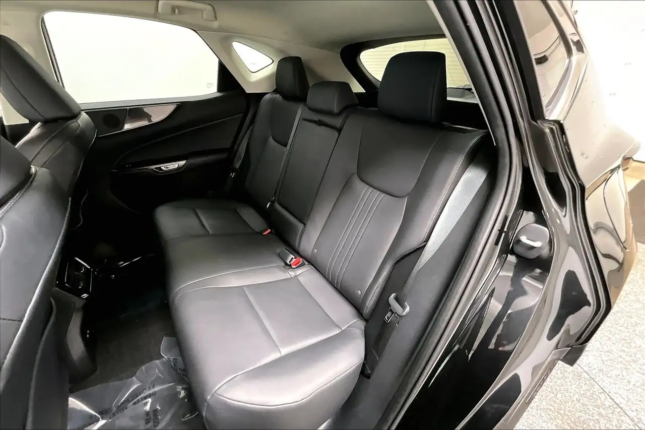 Lexus NX снимка Lexus NX