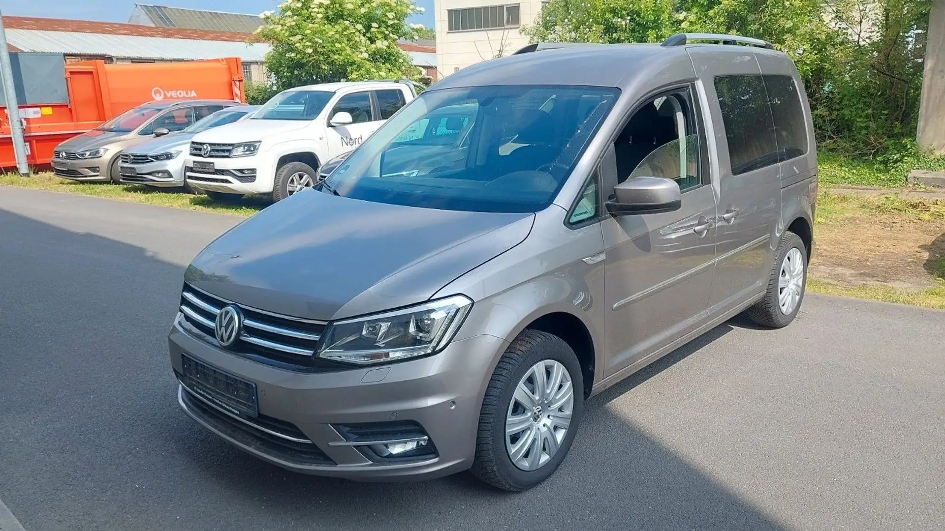Volkswagen Caddy 2.0 TDI DSG HIGHLINE *XENON*NAVI*CAM*AHK* Beige - 2