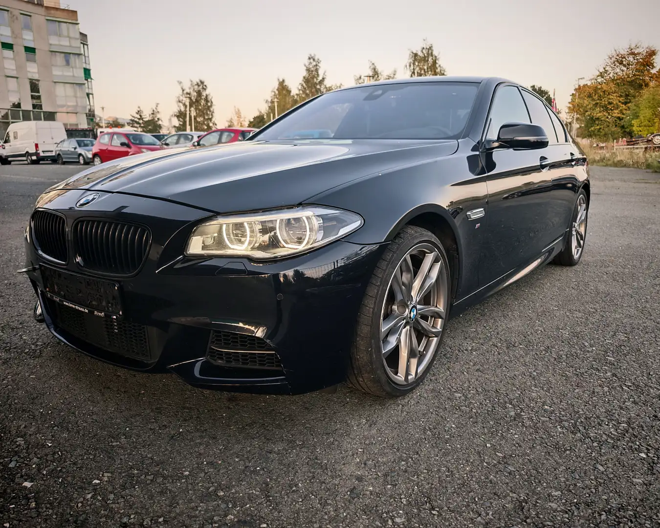 BMW 550 550 i xDrive Schwarz - 1