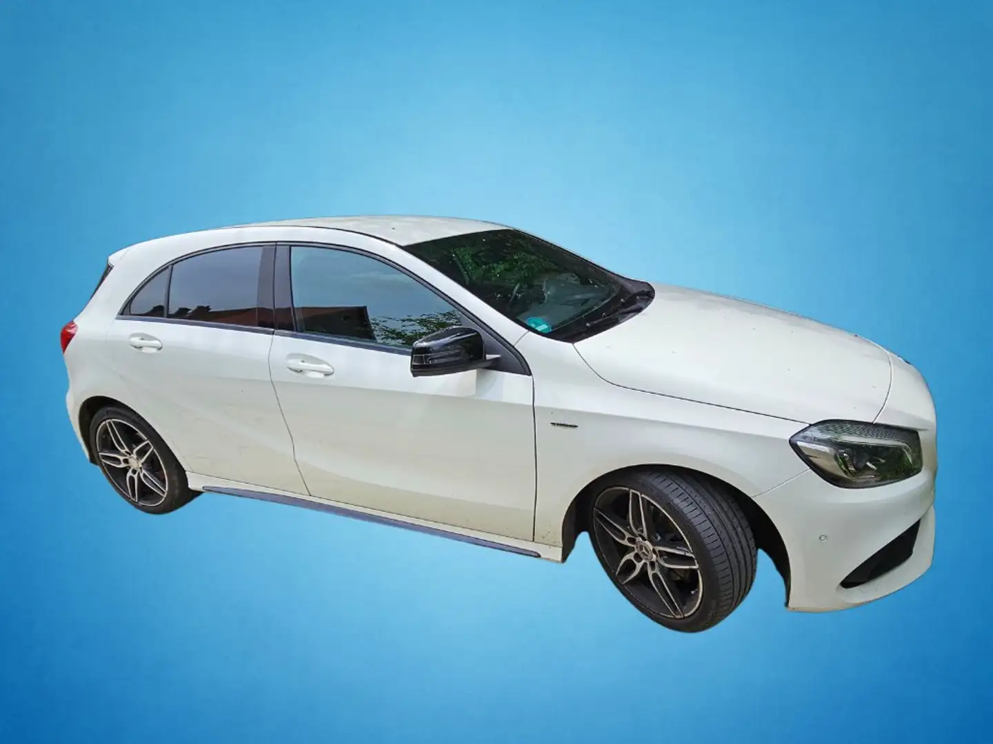 Mercedes-Benz A 200 A 200 d AMG Line Bílá - 2