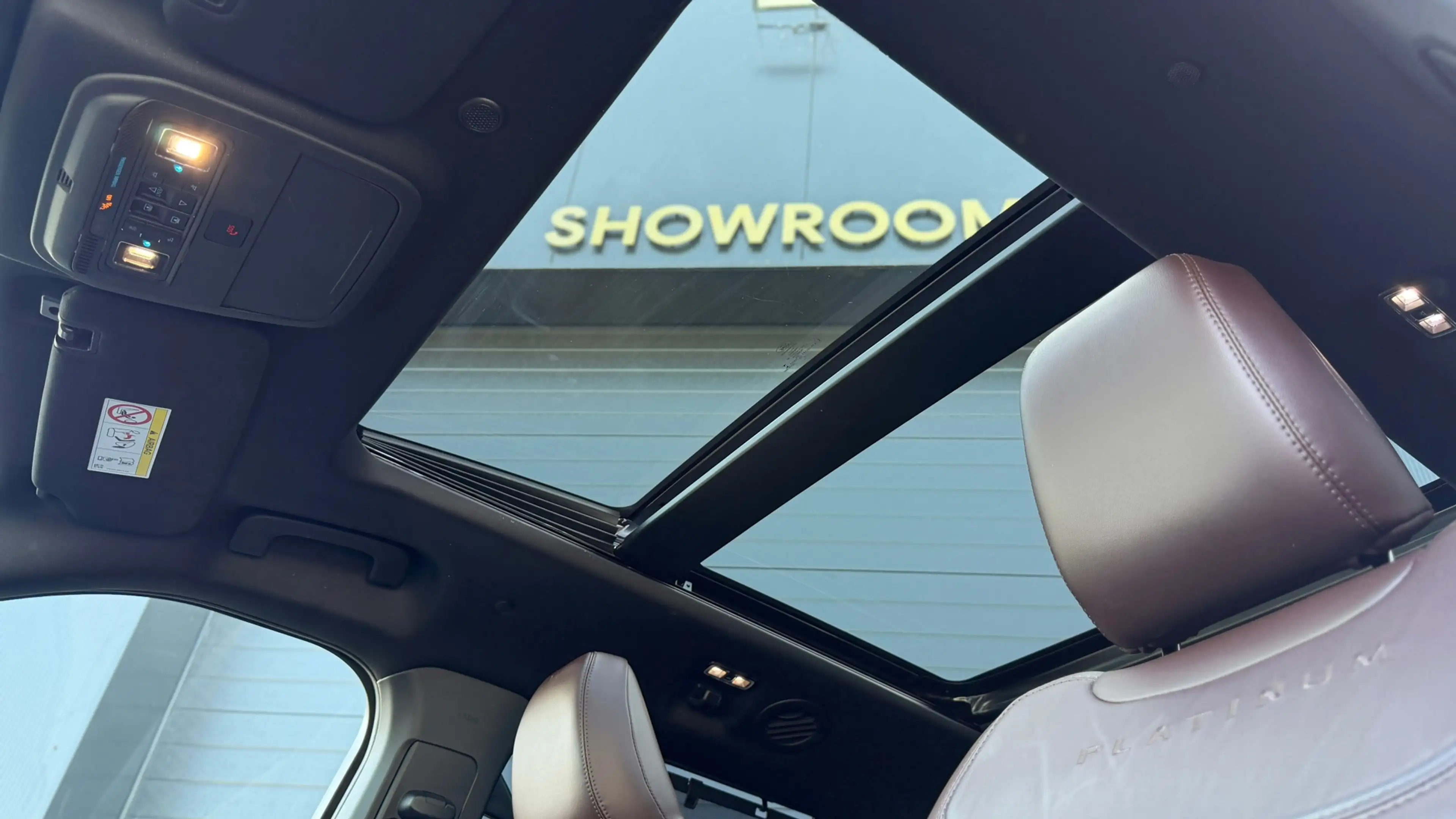 Ford Explorer 3.0 V6 EcoBoost PHEV Platinum — photo 8
