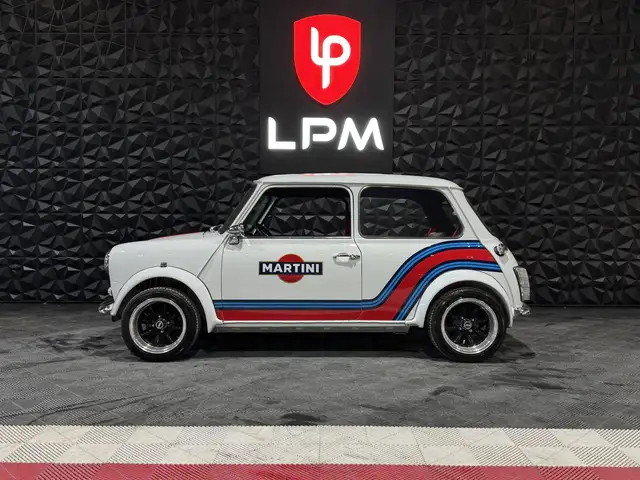 Mini Hatch view 7