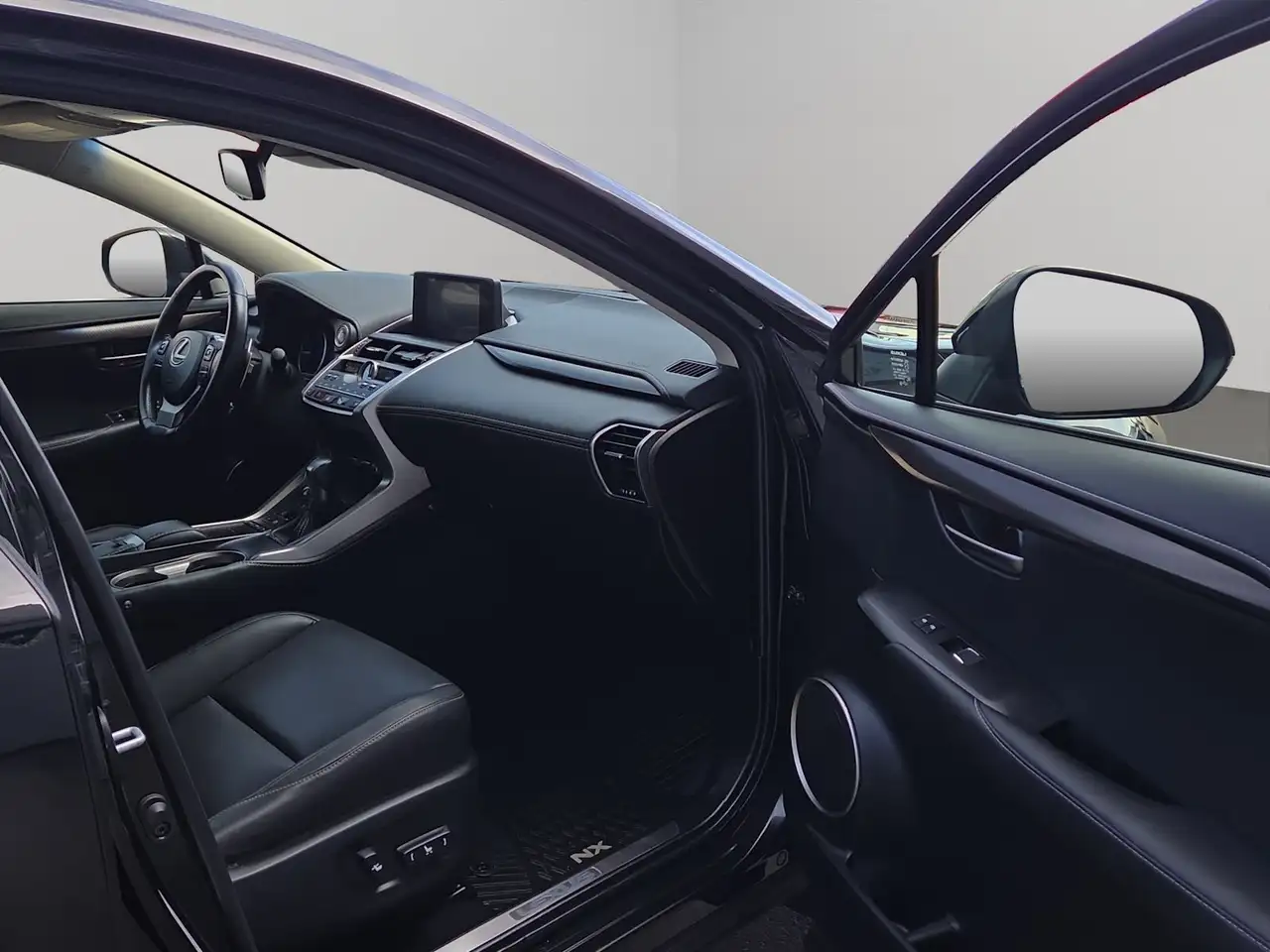 Lexus NX fotografie Lexus NX