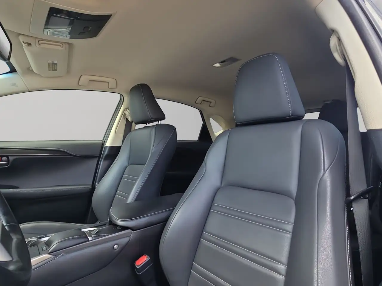 Lexus NX fotografie Lexus NX