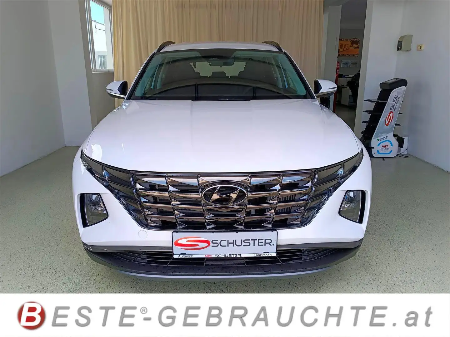 Hyundai TUCSON Tucson NX4 Smart Line 1,6 CRDi 2WD Weiß - 2