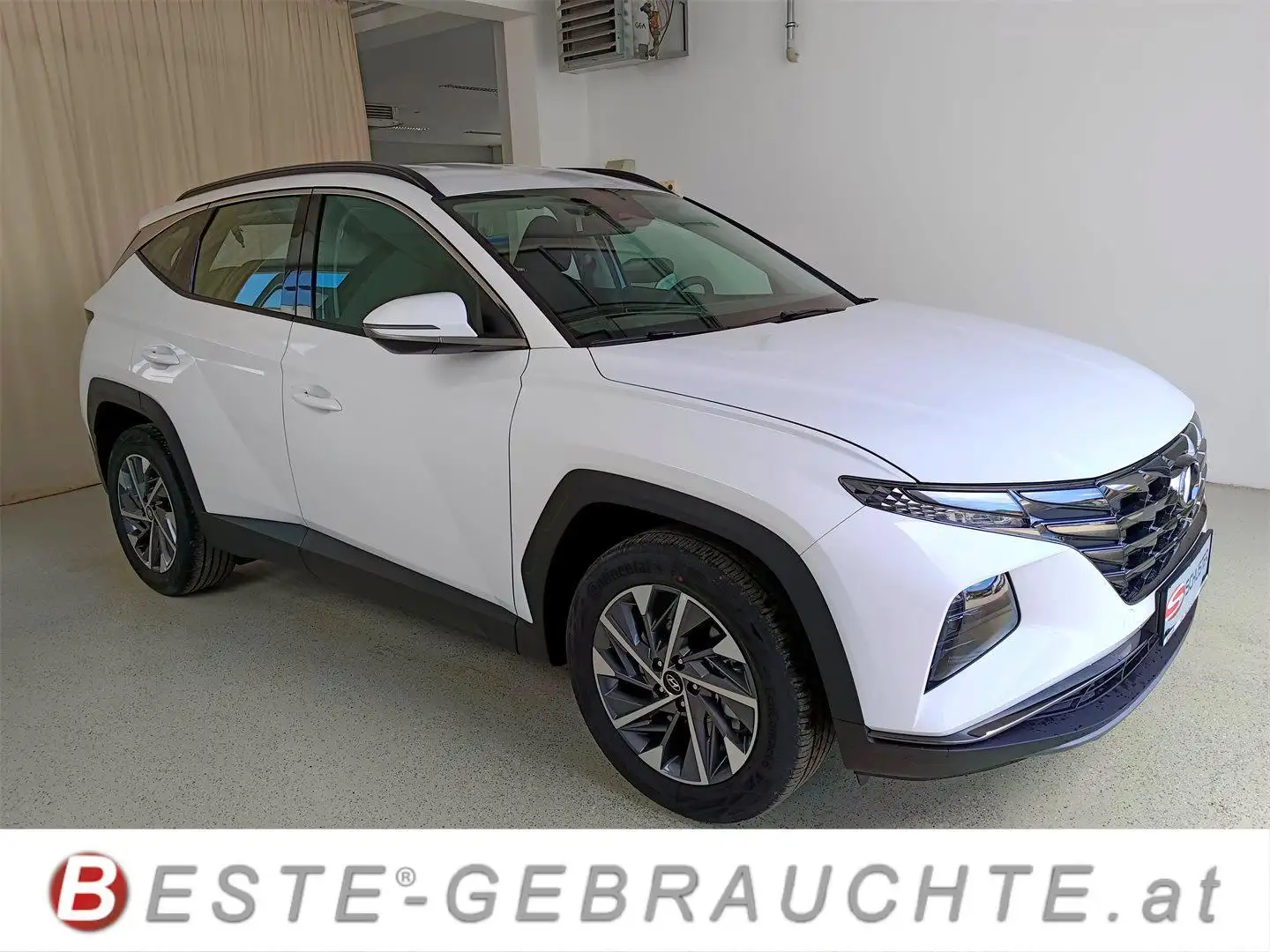 Hyundai TUCSON Tucson NX4 Smart Line 1,6 CRDi 2WD Weiß - 1