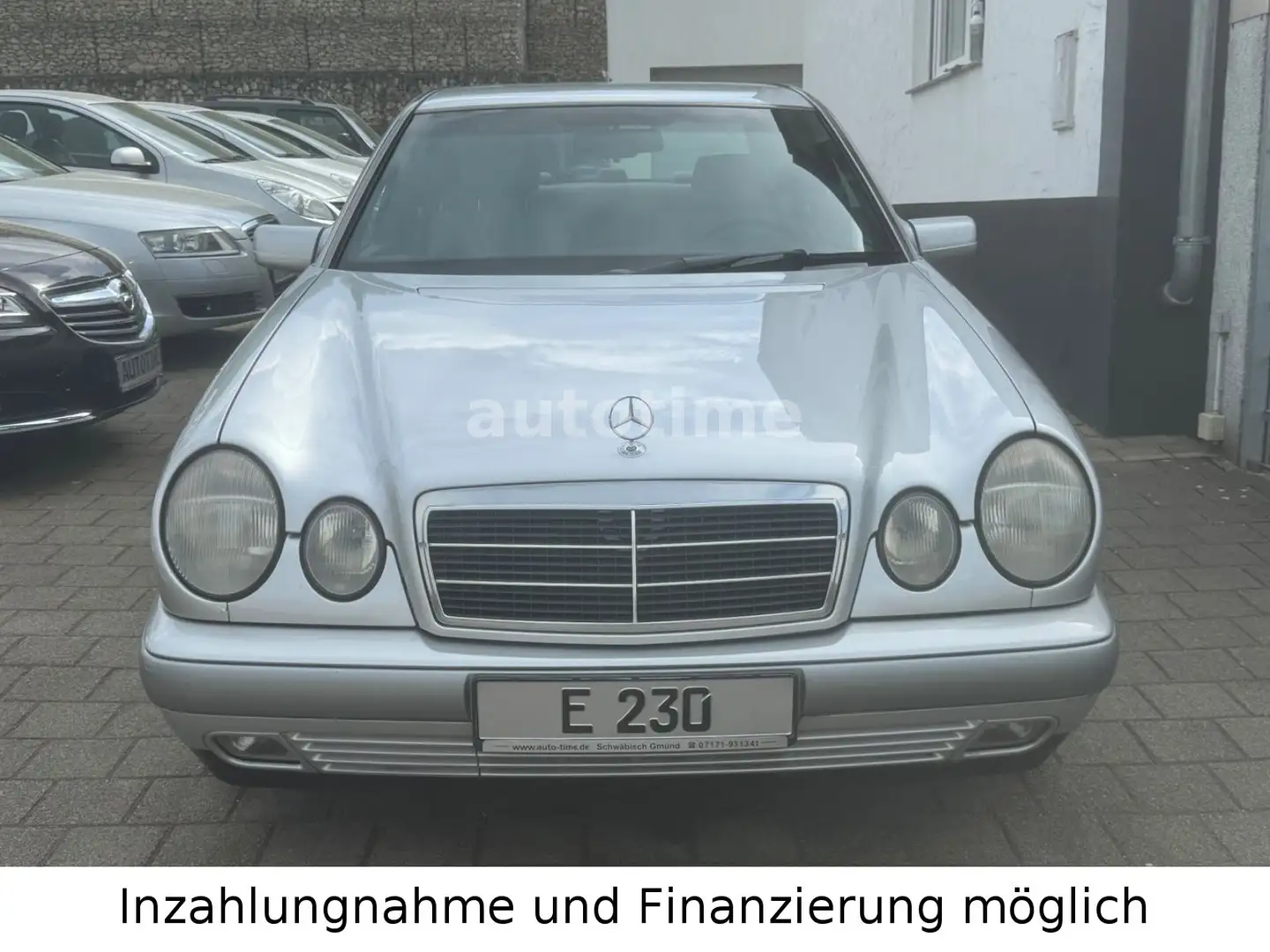 Mercedes-Benz E 230 W210 CLASSIC|Klima|SHZ|Tempomat Zilver - 2