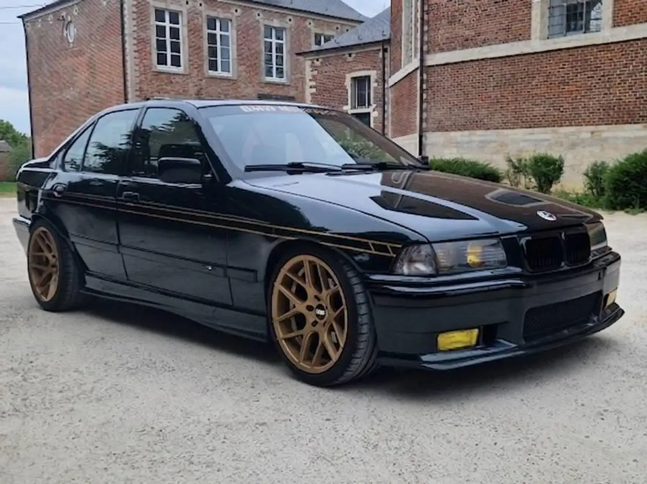 BMW 318, foto 2