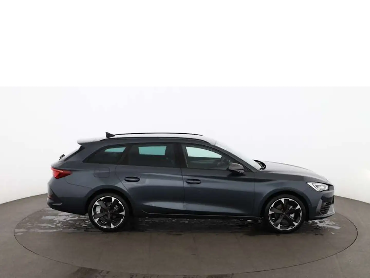 CUPRA Leon Sportstourer 1.5 eTSI Aut LED RADAR ASSIST Grau - 2