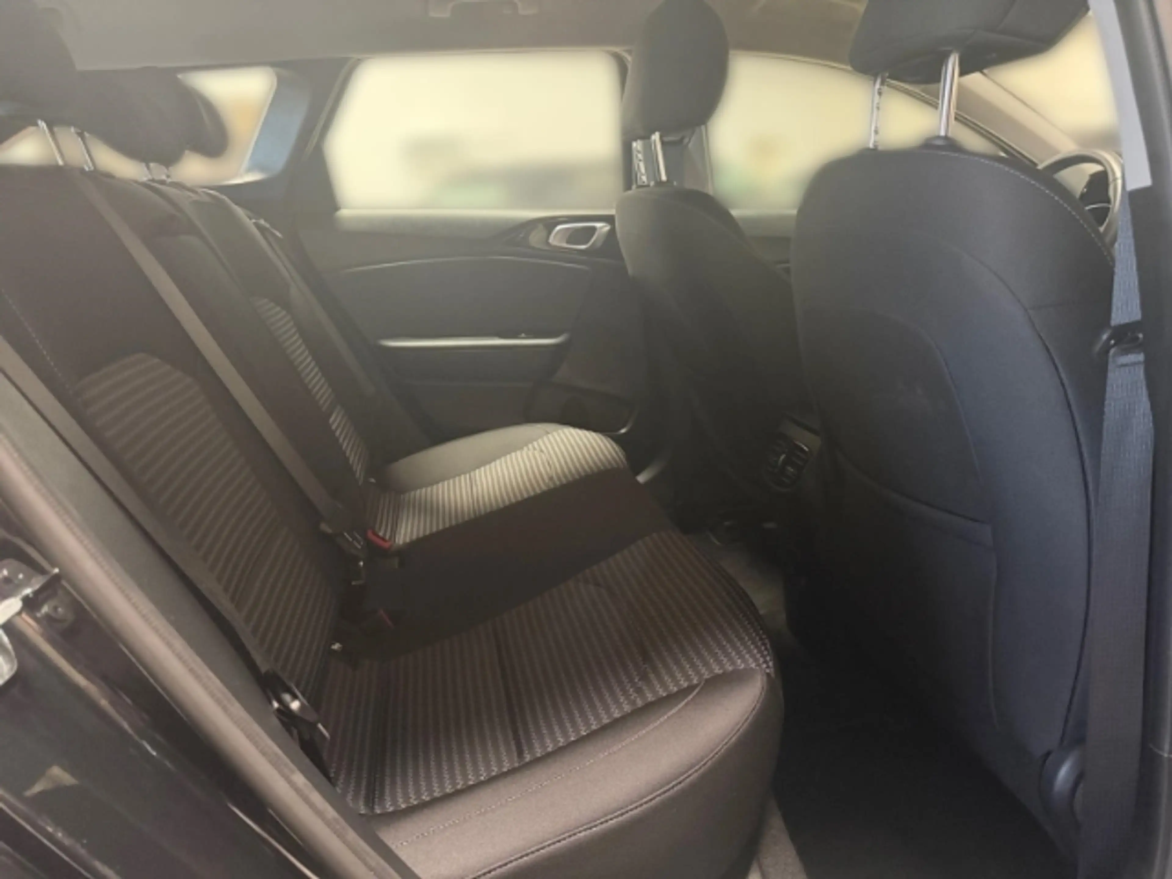 Kia Ceed SW / cee'd SW Sportswagon 1.5 T-GDI DCT Spirit Navi+Sitzheizung+ — photo 13