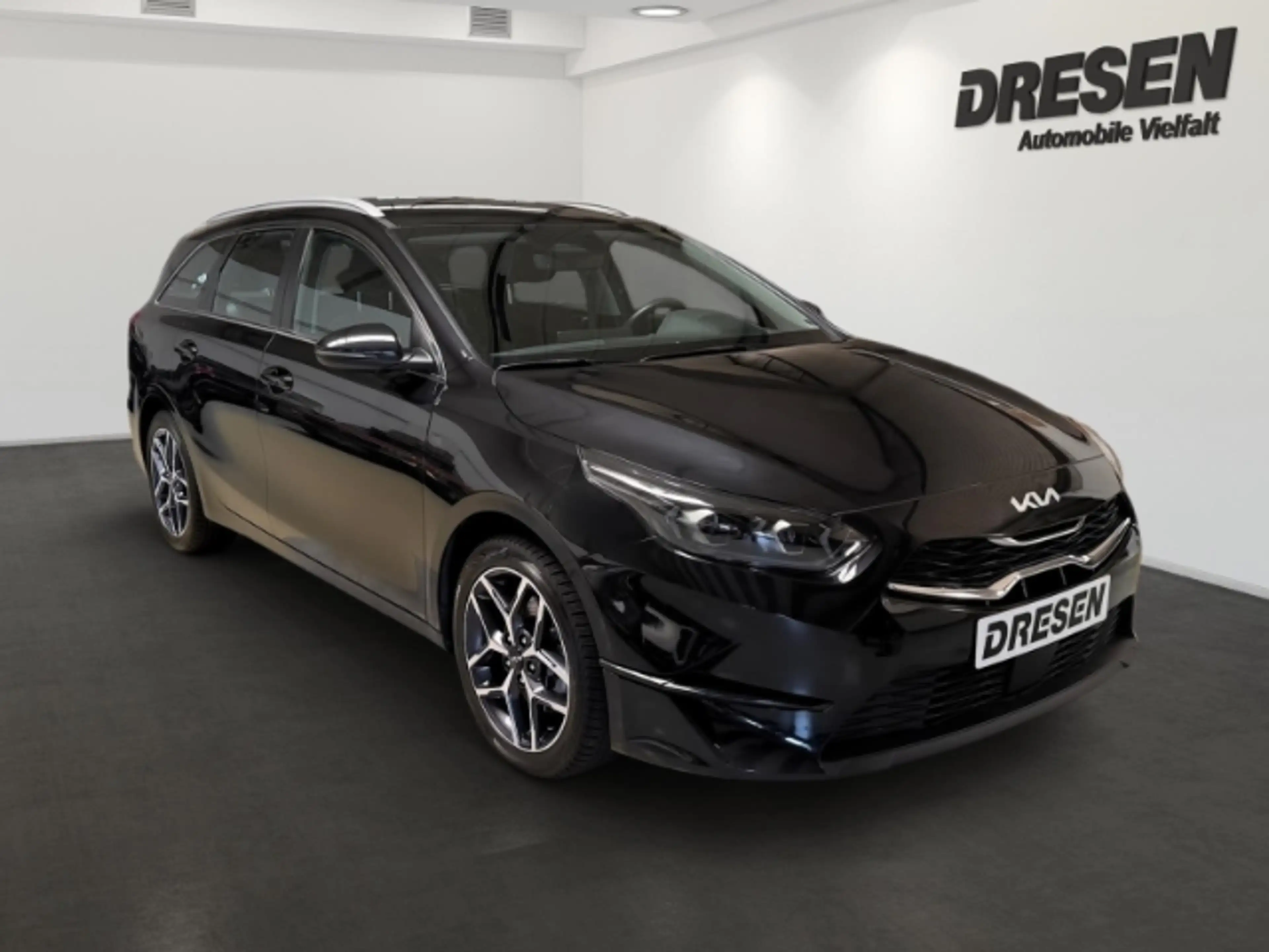 Kia Ceed SW / cee'd SW Sportswagon 1.5 T-GDI DCT Spirit Navi+Sitzheizung+ — photo 2