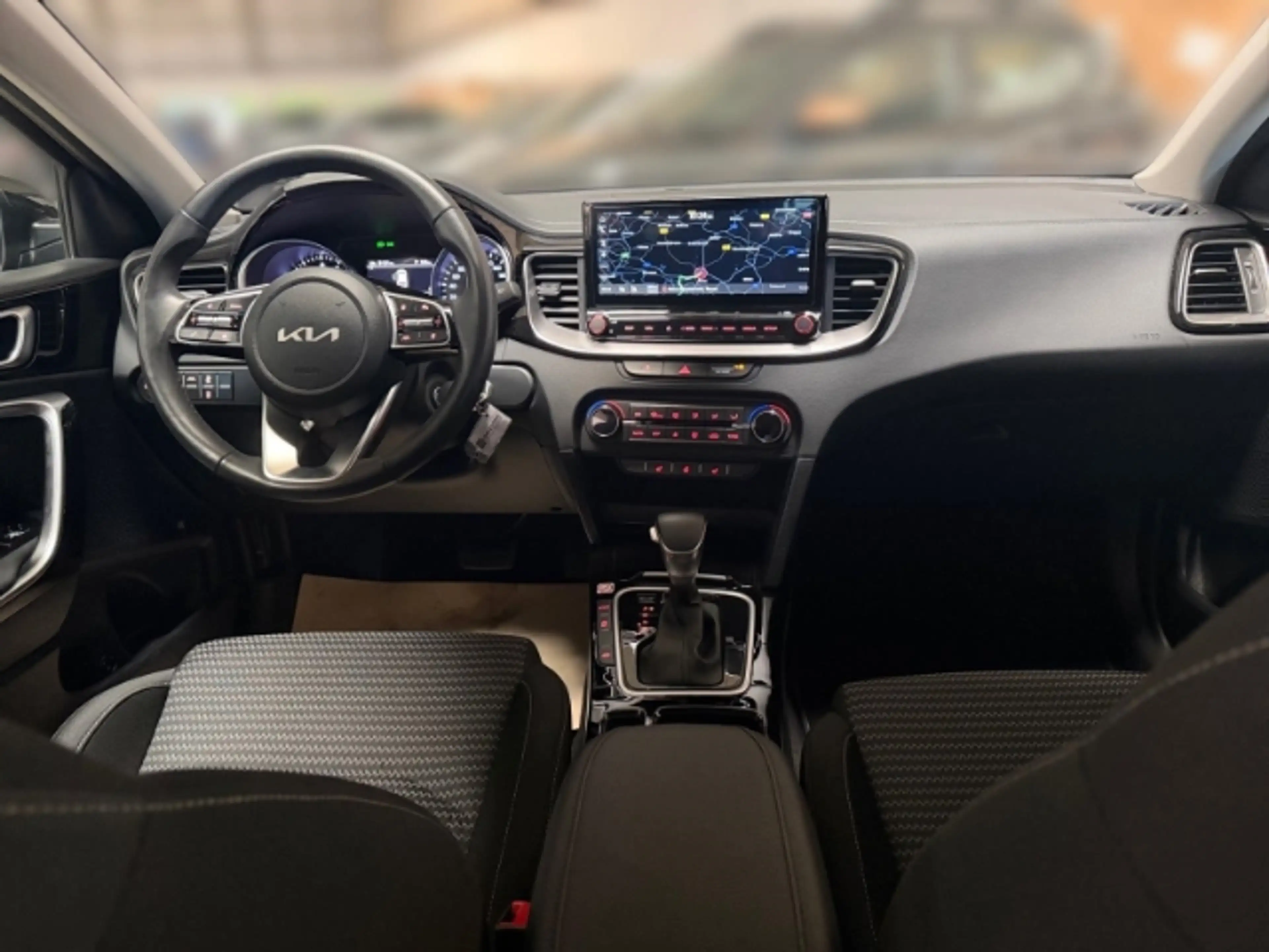 Kia Ceed SW / cee'd SW Sportswagon 1.5 T-GDI DCT Spirit Navi+Sitzheizung+ — photo 11