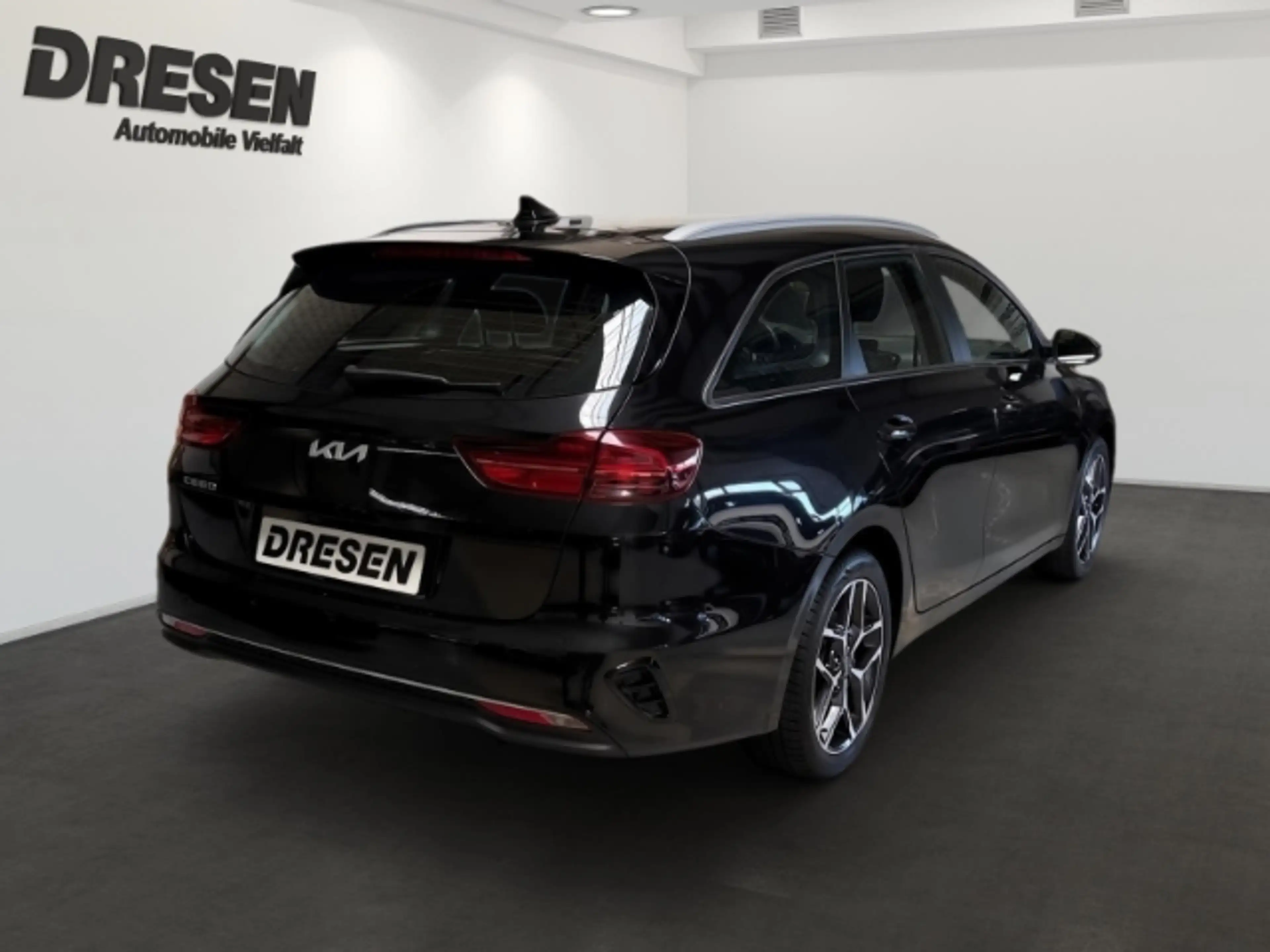 Kia Ceed SW / cee'd SW Sportswagon 1.5 T-GDI DCT Spirit Navi+Sitzheizung+ — photo 4
