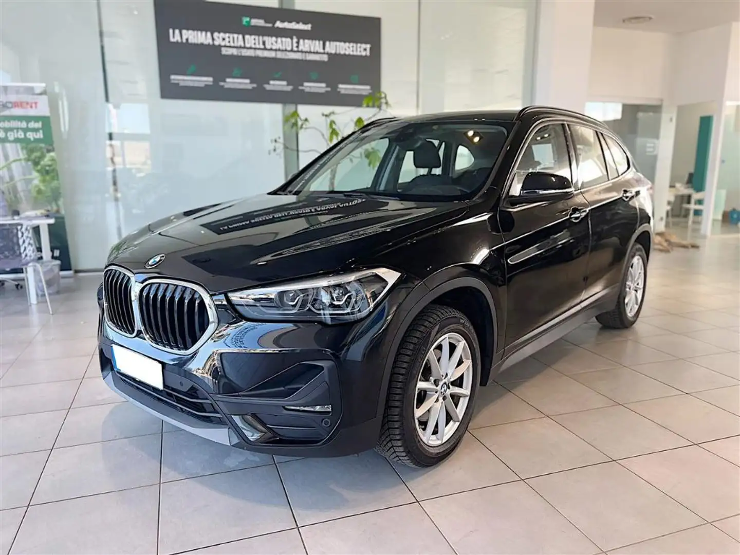 BMW X1 2.0 tdi 150cv sDrive 18d Advantage 36 mesi di gara Nero - 1