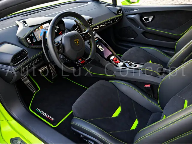 Lamborghini Huracan view 5