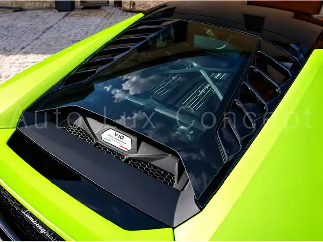 Lamborghini Huracan view 13
