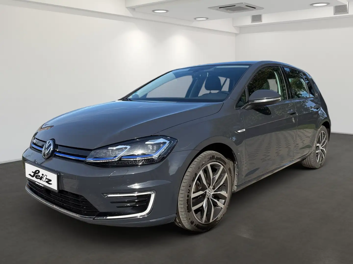 Volkswagen Golf VII e- Navi. Einparkhilfe. Klimaanlage. Sitzheizun Grau - 2