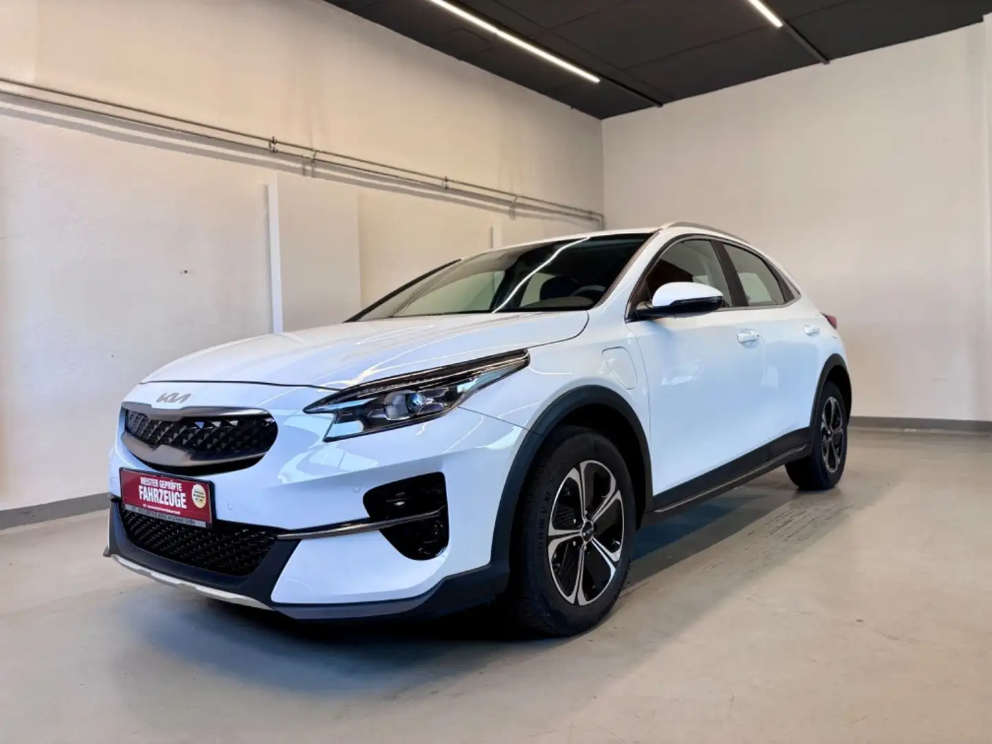Kia XCeed 1.6 GDI DCT6 OPF Plug-in-Hybrid Weiß - 2