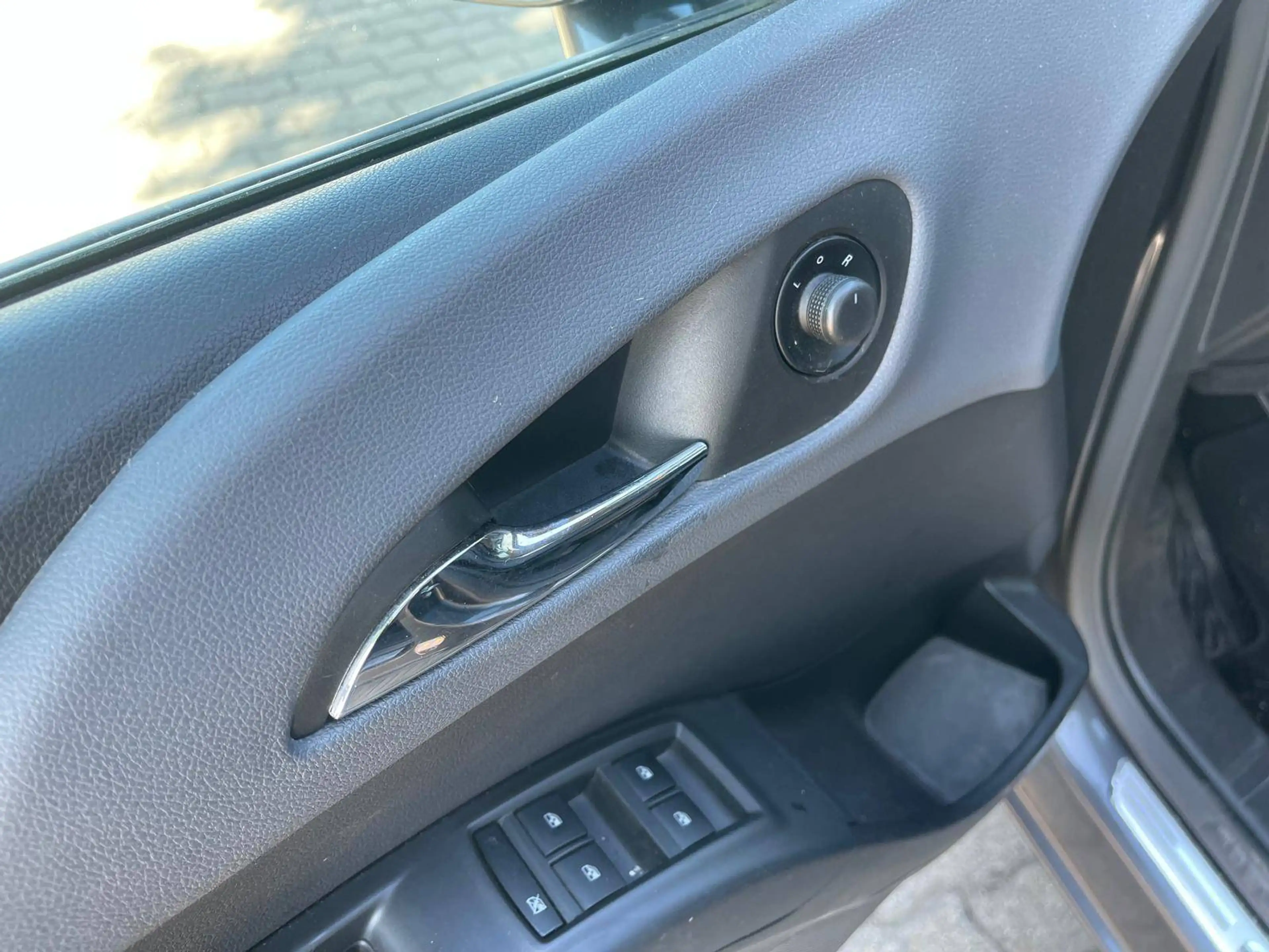 Opel Meriva Innovation im guten und gepflegten Zustand — photo 11
