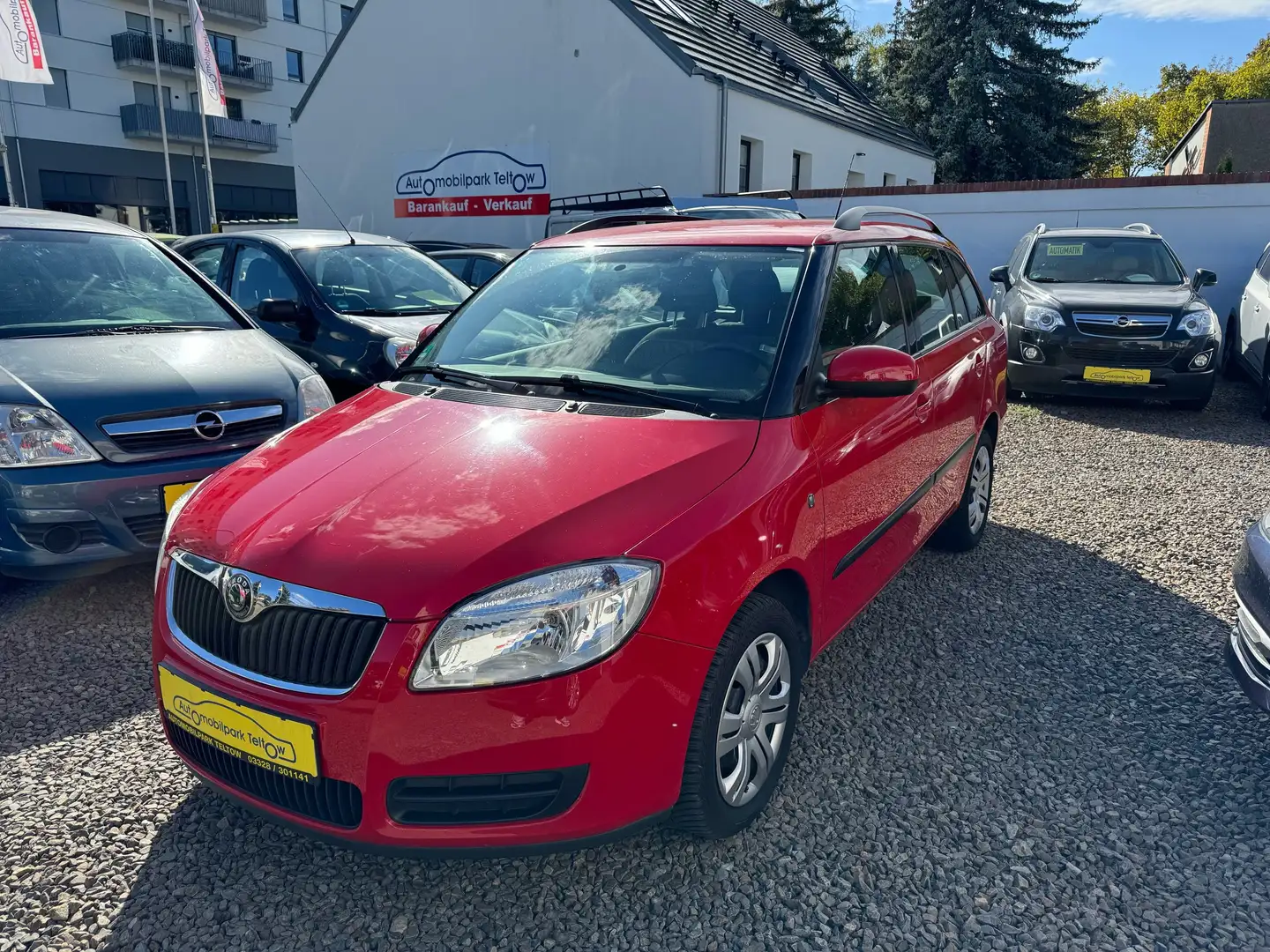 Skoda Fabia 1.2 Kombi Ambiente, Tempomat, Allwetterreifen Red - 1