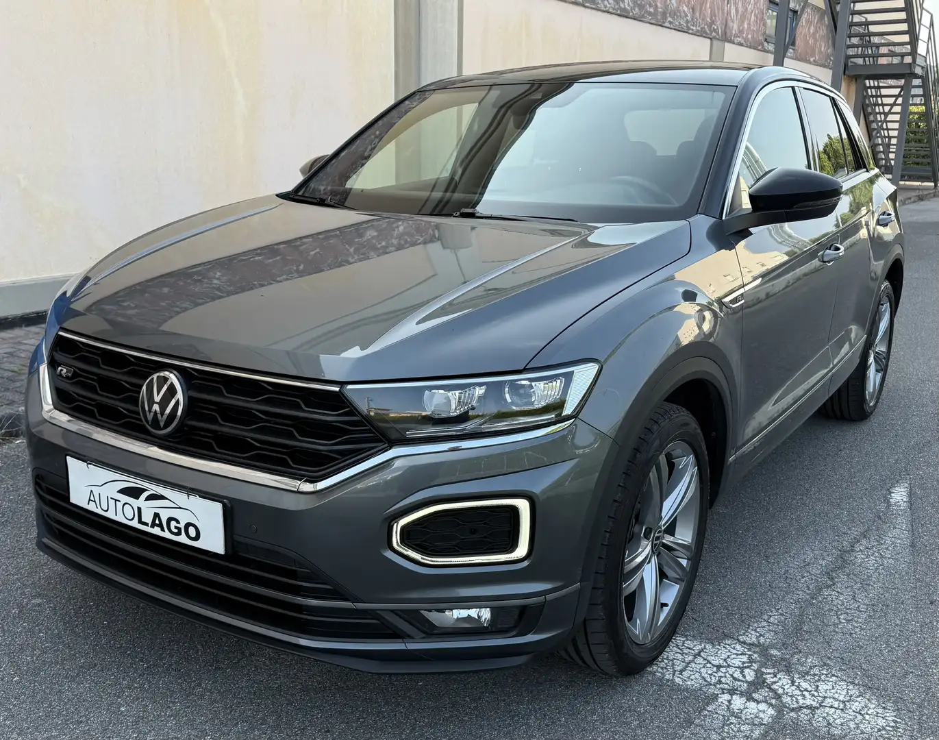 Volkswagen T-Roc 1.5 tsi Sport dsg. R-LINE. Grigio - 2
