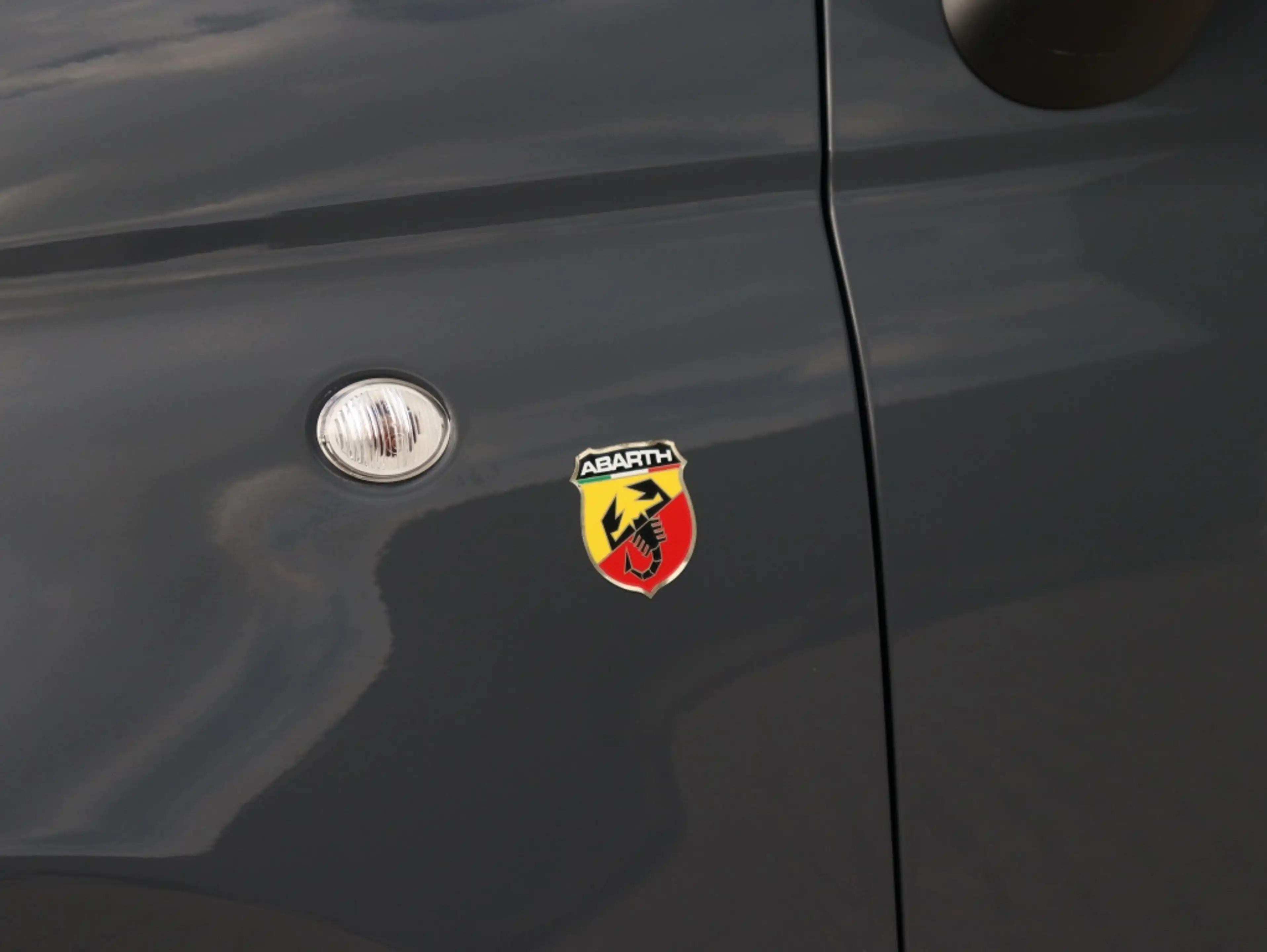 Abarth 595 Cabrio 1.4 T-Jet 165 PK Turismo | Leder | Carplay — photo 5