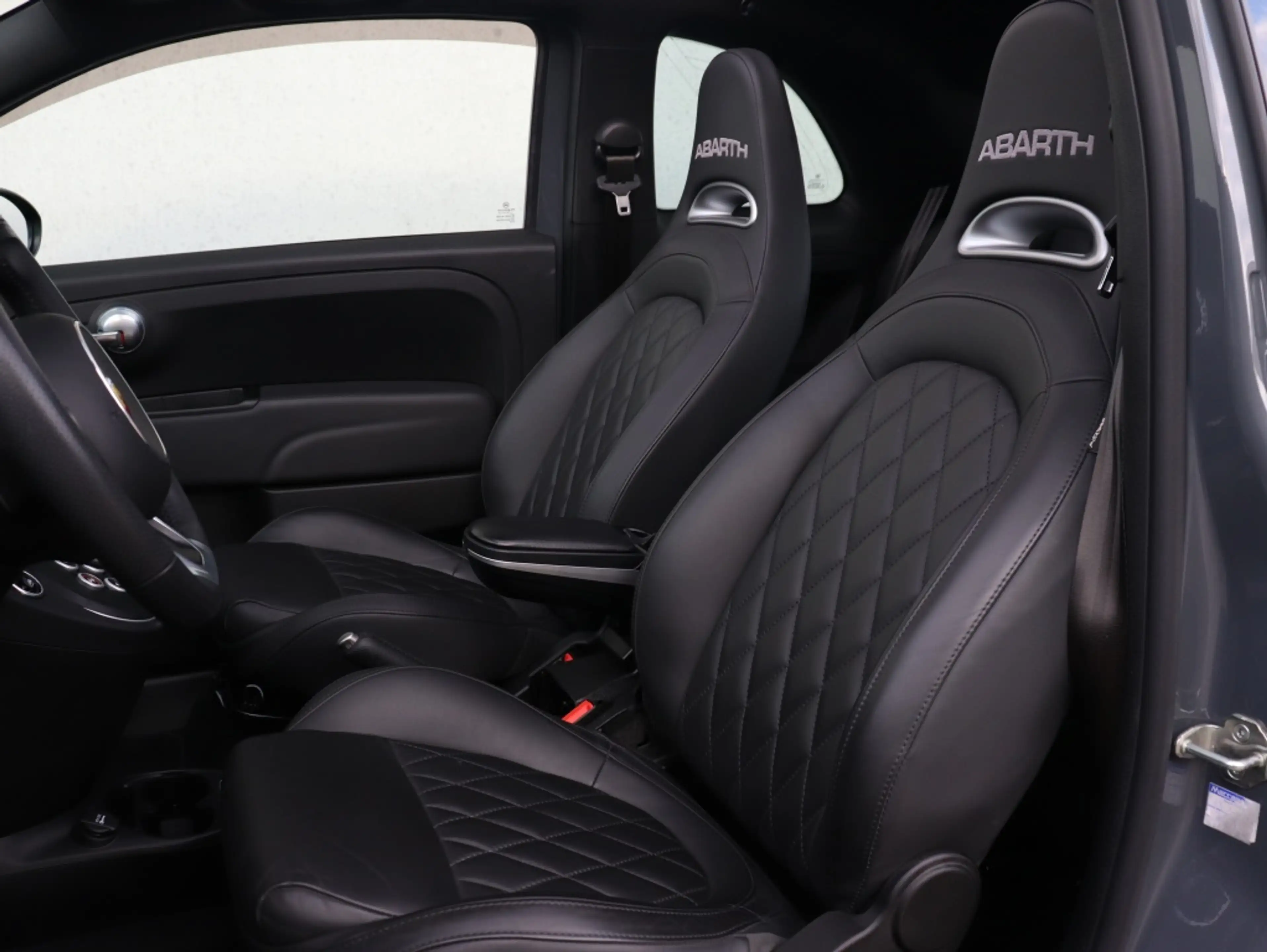 Abarth 595 Cabrio 1.4 T-Jet 165 PK Turismo | Leder | Carplay — photo 3