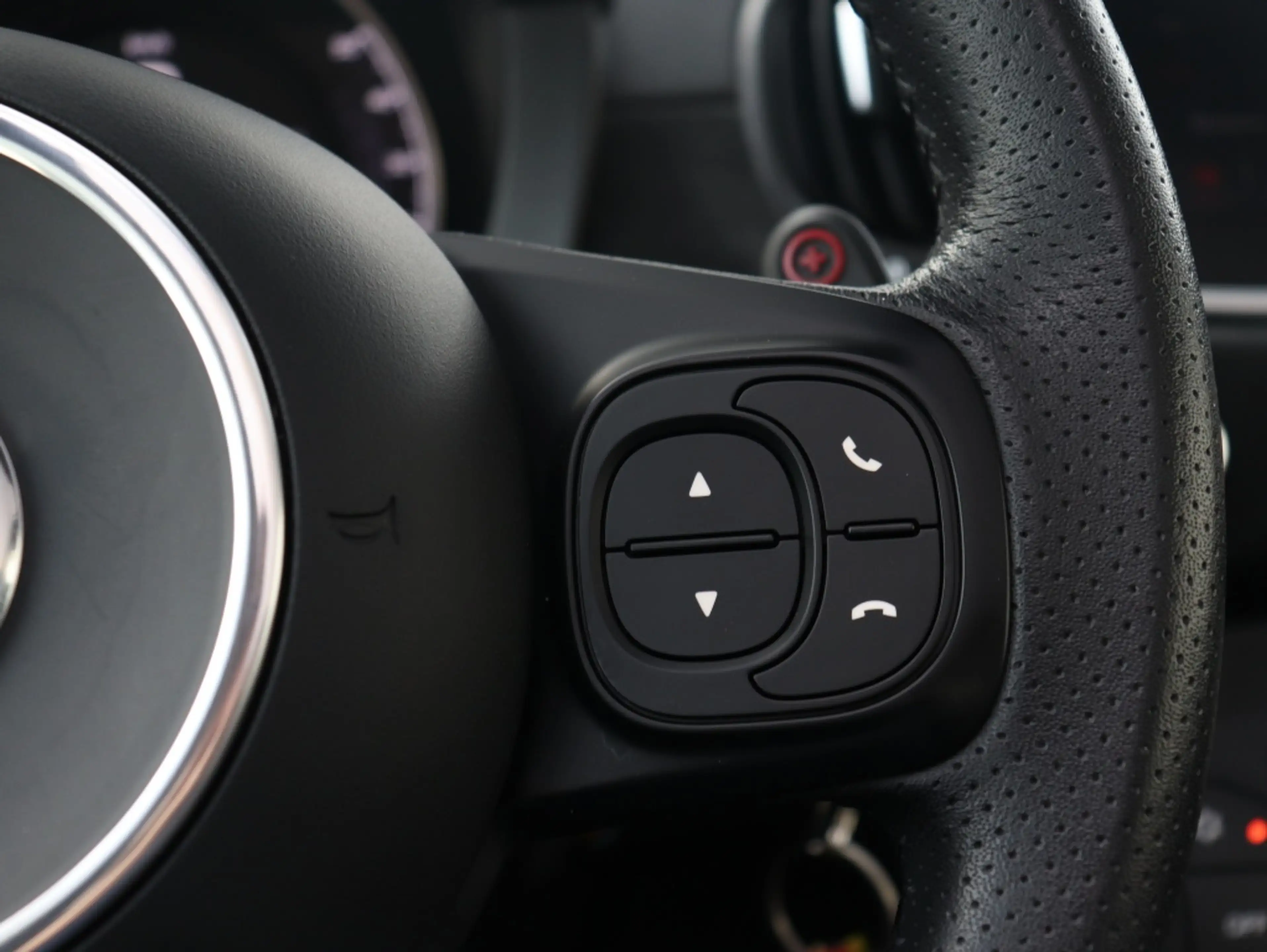 Abarth 595 Cabrio 1.4 T-Jet 165 PK Turismo | Leder | Carplay — photo 14