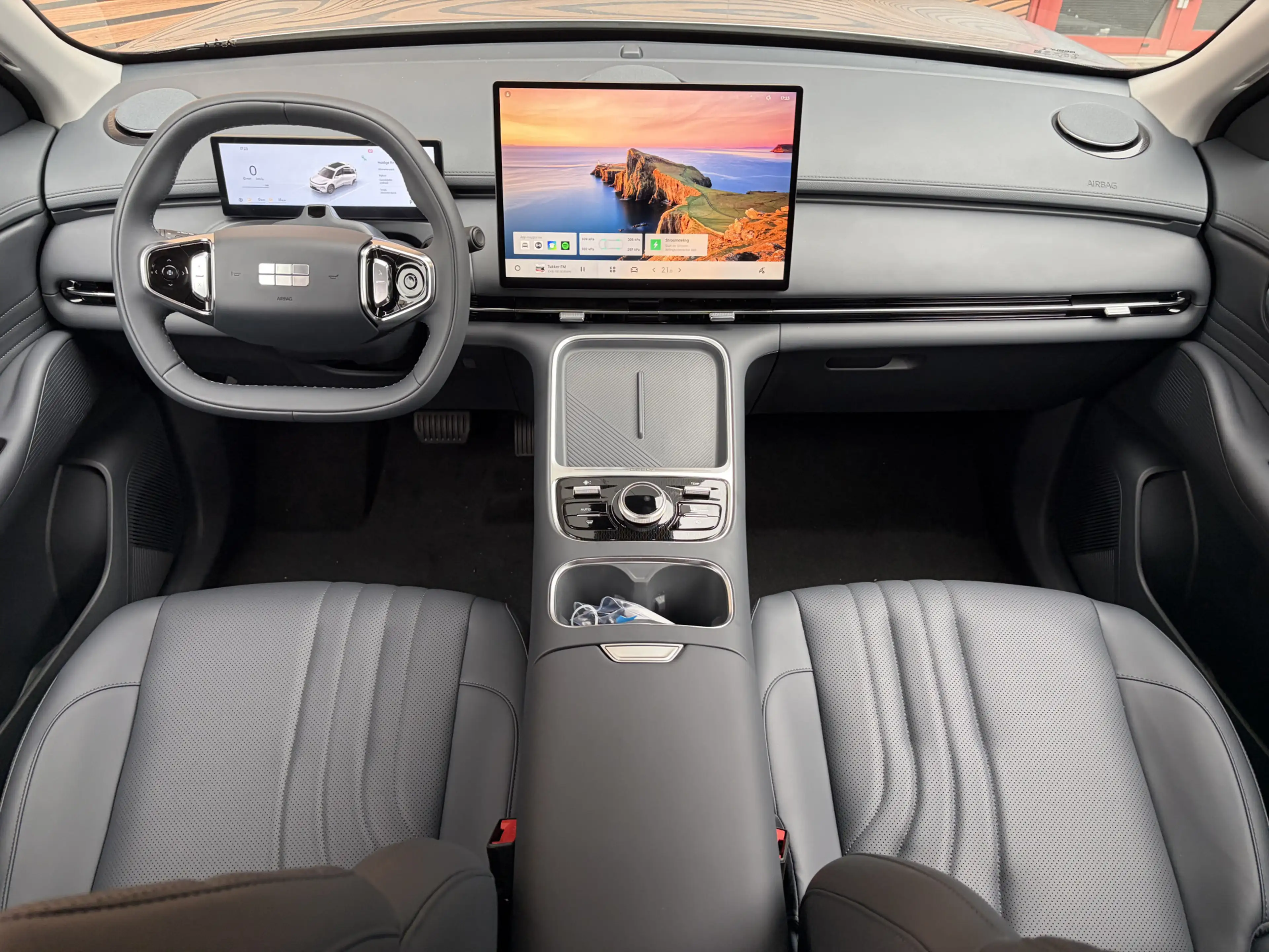 Geely Starray EM-i 1.5 Pro Direct rijden / Navigatie / 360 Camera — photo 2