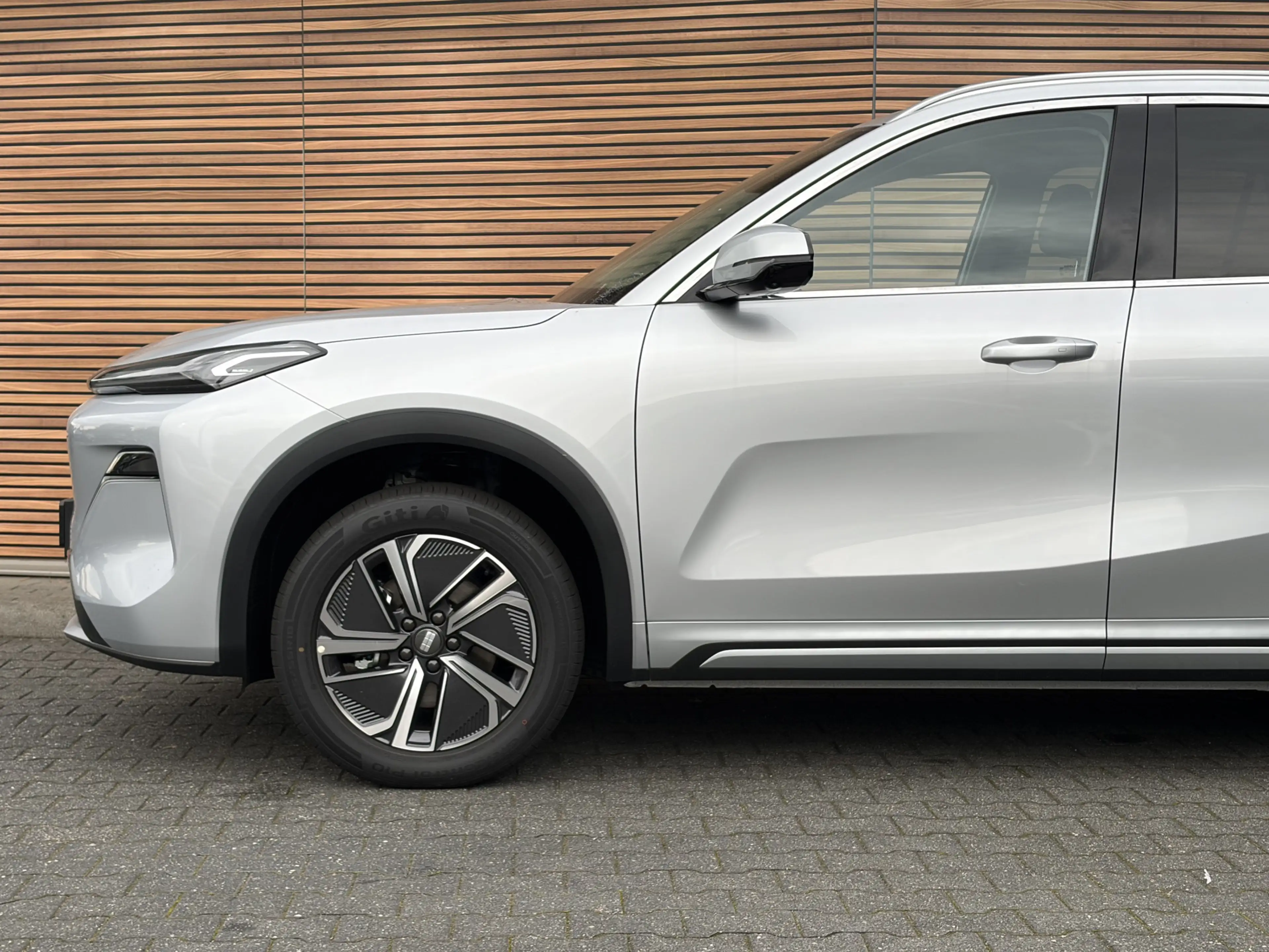 Geely Starray EM-i 1.5 Pro Direct rijden / Navigatie / 360 Camera — photo 12