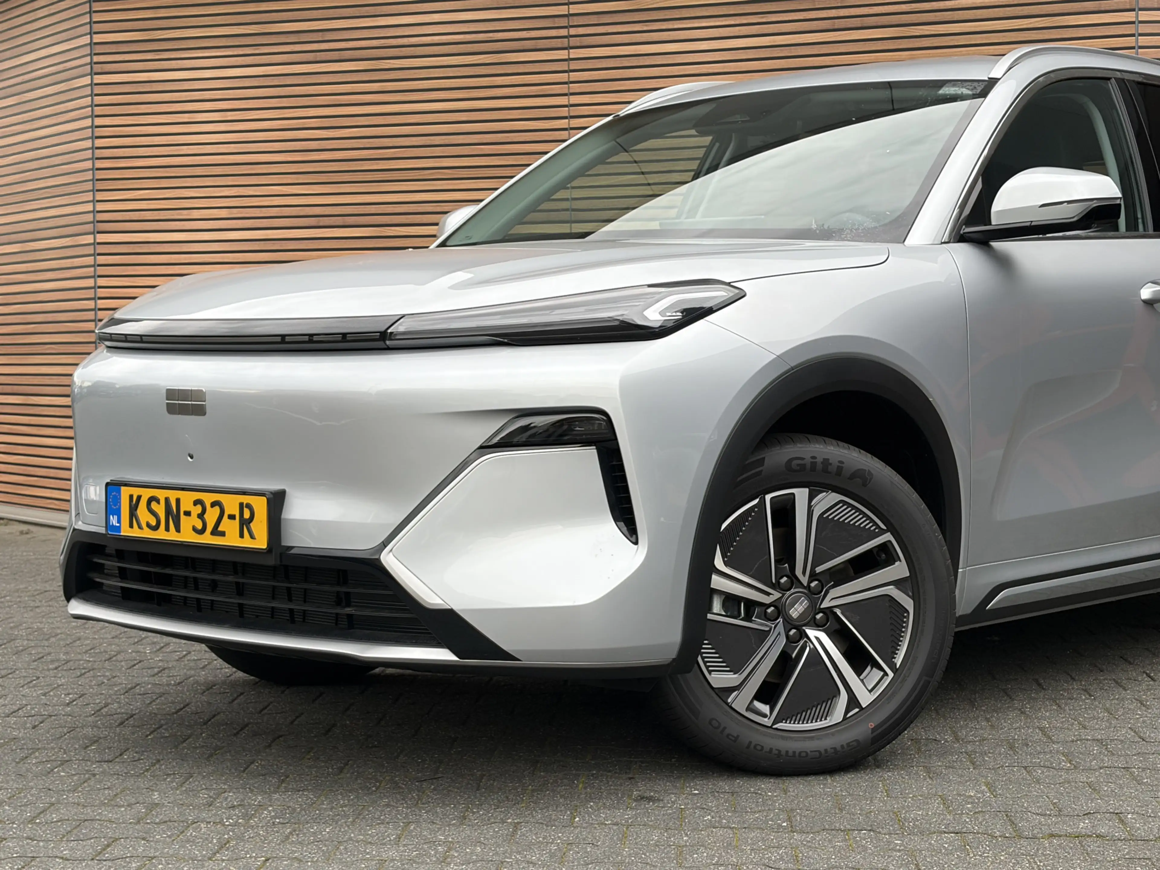 Geely Starray EM-i 1.5 Pro Direct rijden / Navigatie / 360 Camera — photo 11