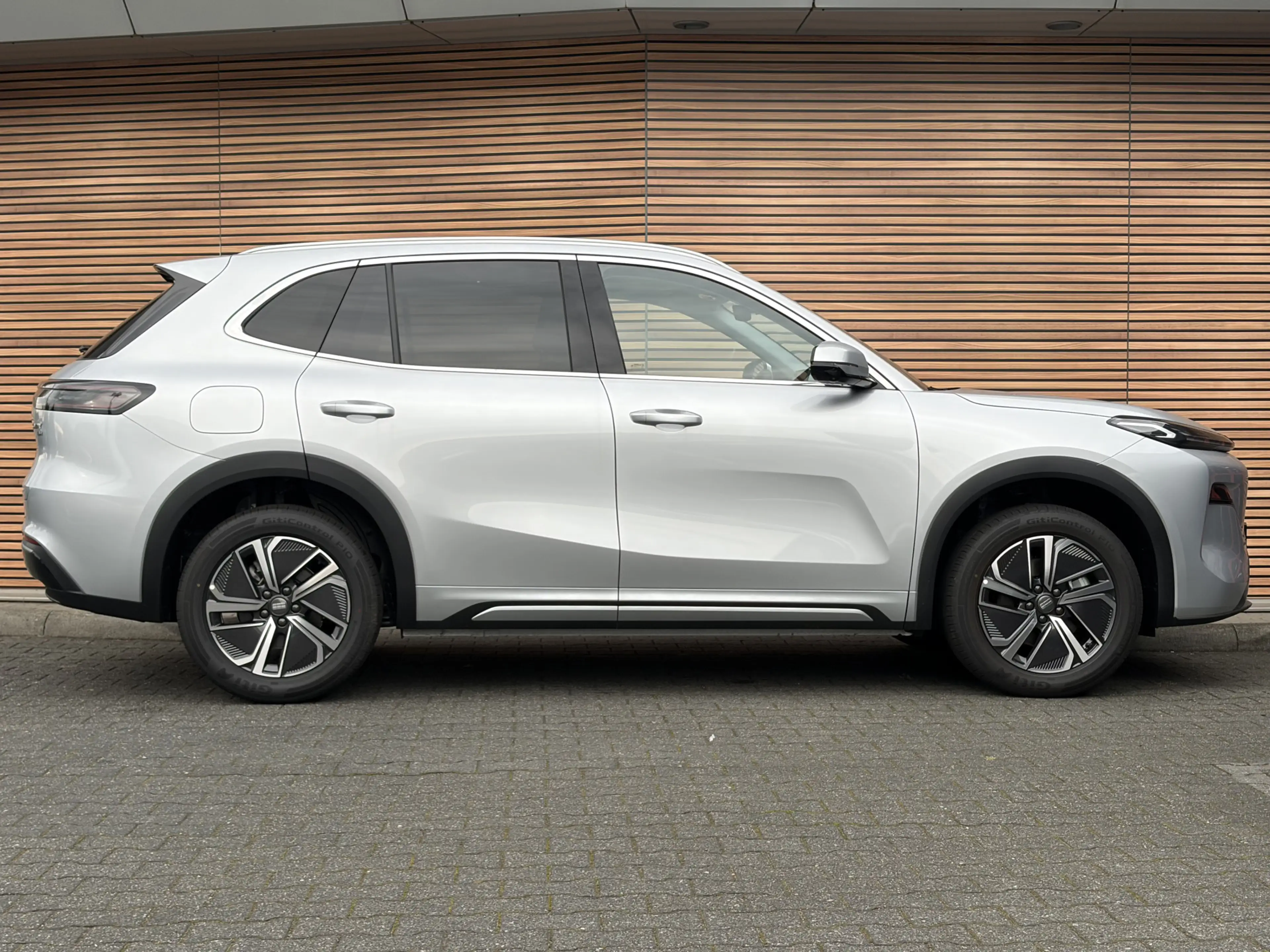 Geely Starray EM-i 1.5 Pro Direct rijden / Navigatie / 360 Camera — photo 6