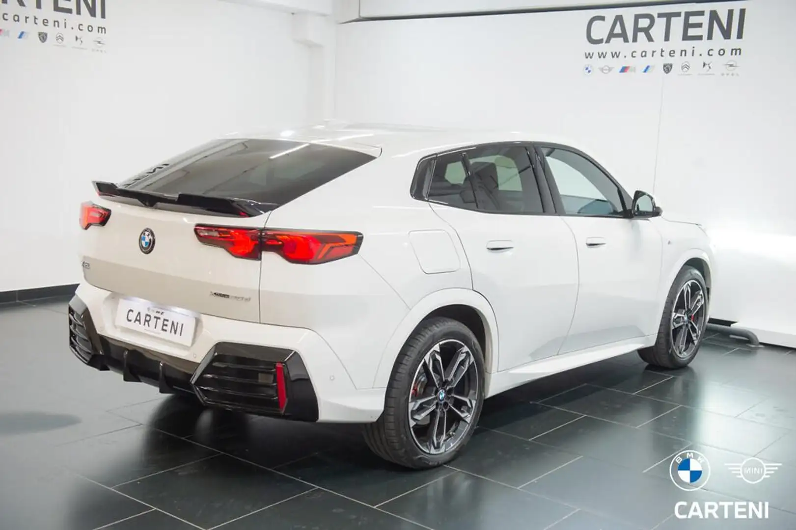 BMW X2 xdrive 20d 48V MSport Pro auto Bianco - 2