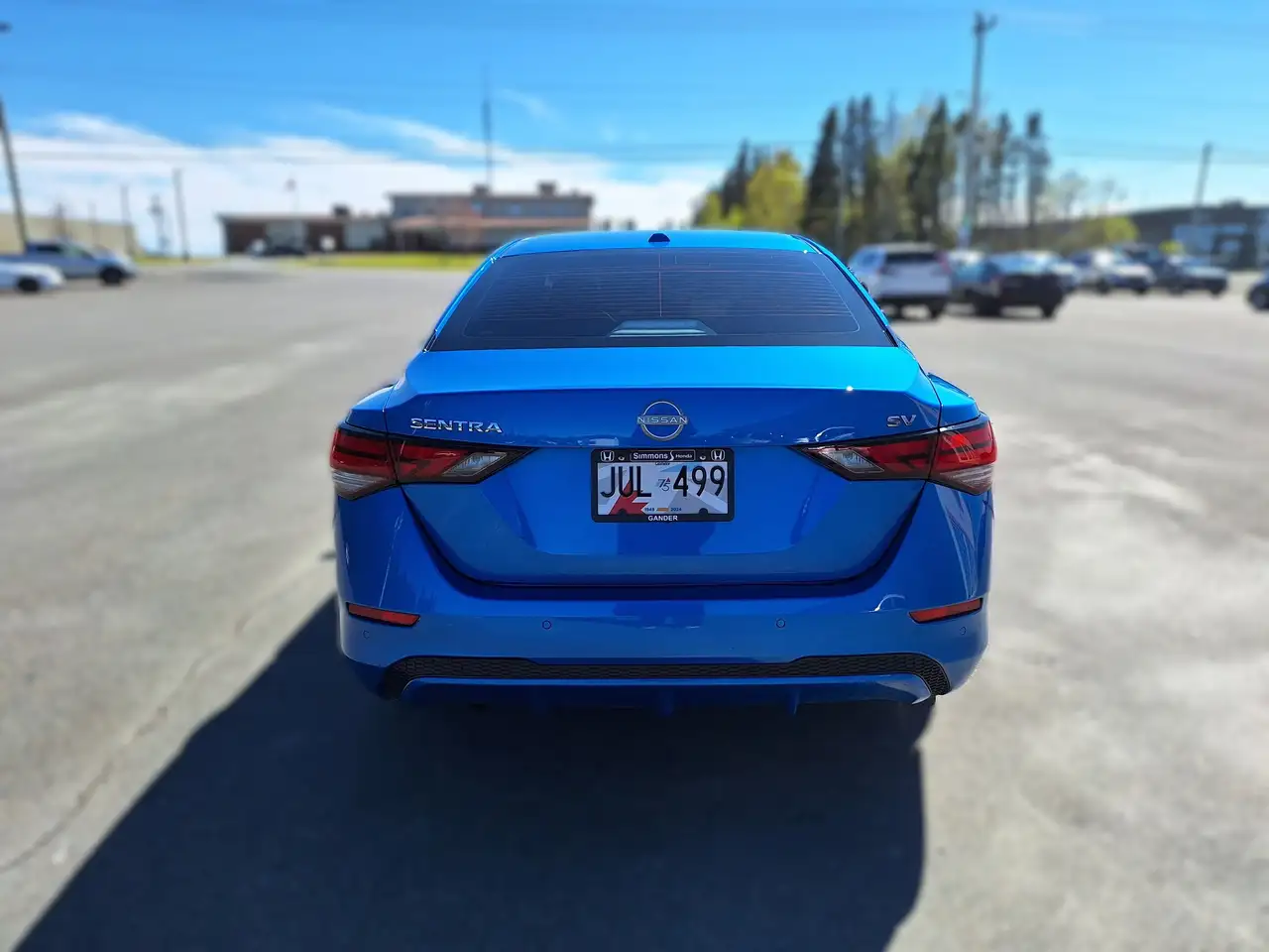 Nissan Sentra снимка Nissan Sentra
