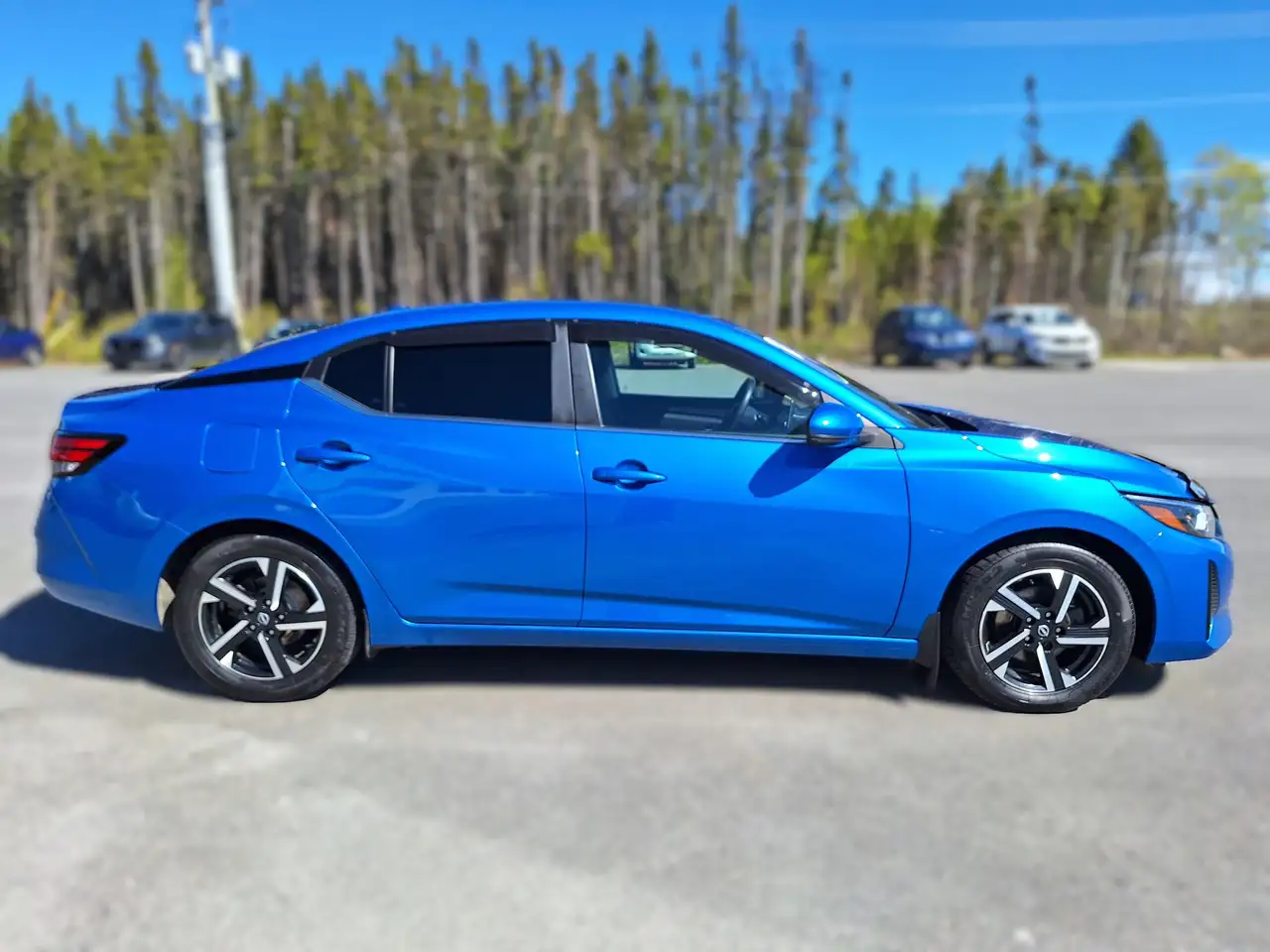 Nissan Sentra снимка Nissan Sentra