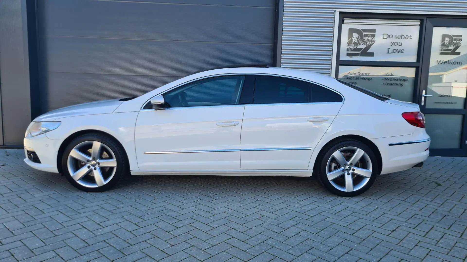 Volkswagen Passat CC 1.8 TSI 4p. Wit - 2