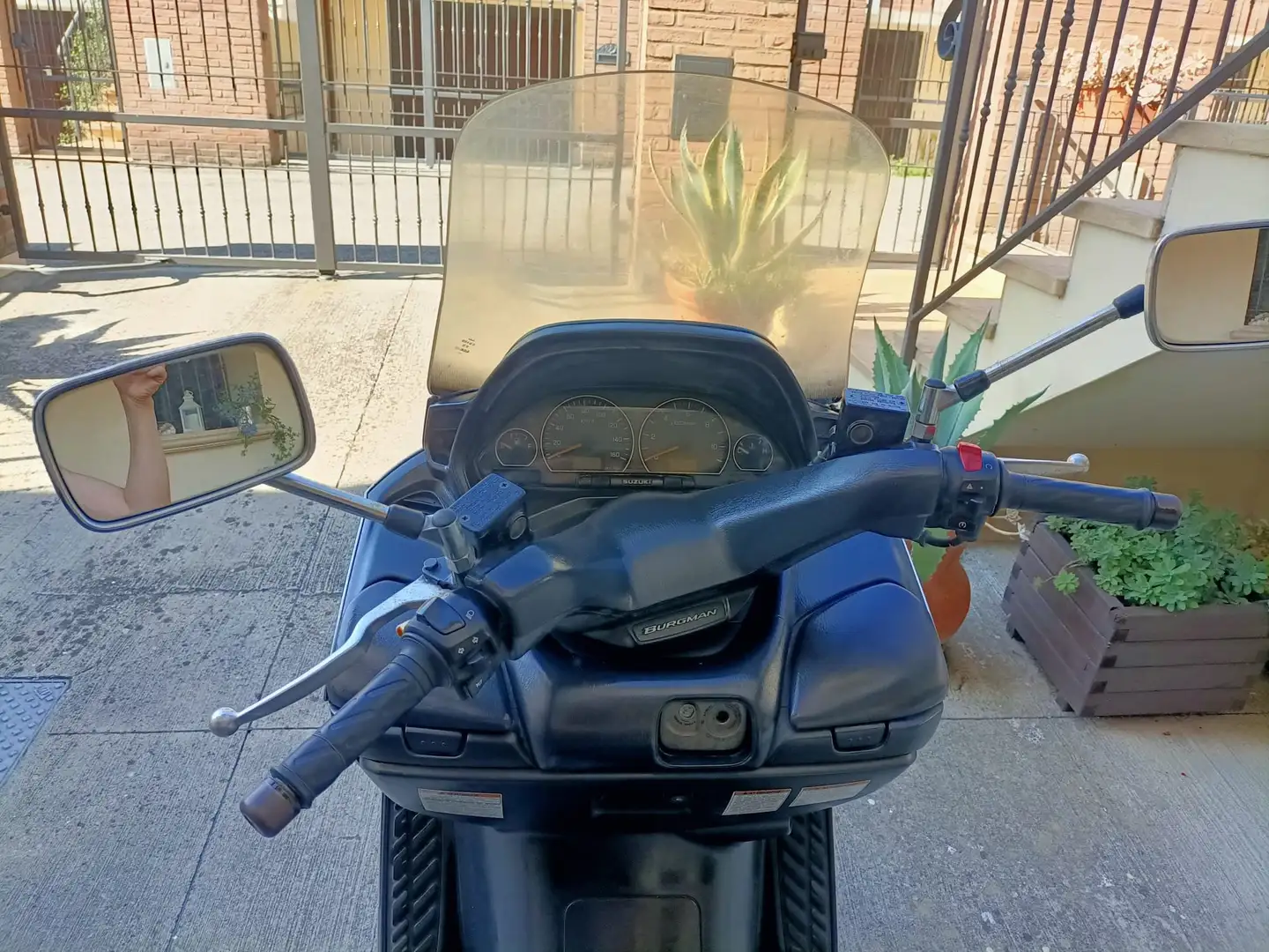 Suzuki Burgman 400 Серый - 2