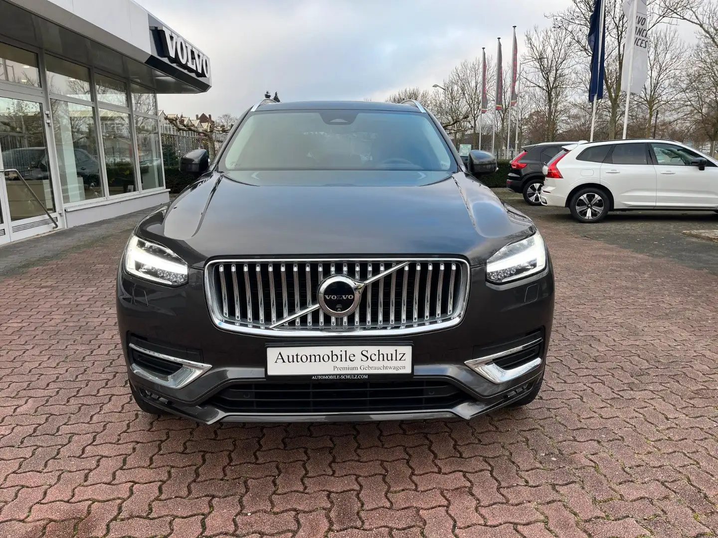 Volvo XC90 B5 D AWD Plus Bright Auto Grau - 2