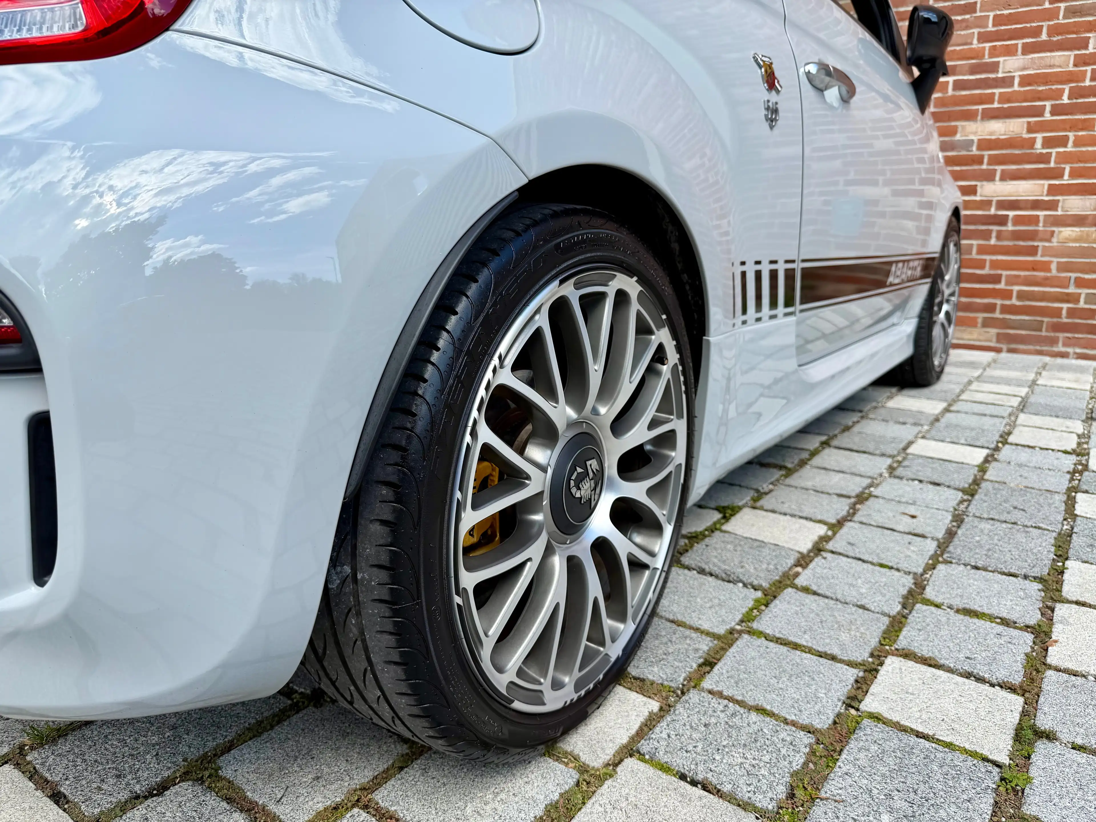 Abarth 500C 595 — photo 14